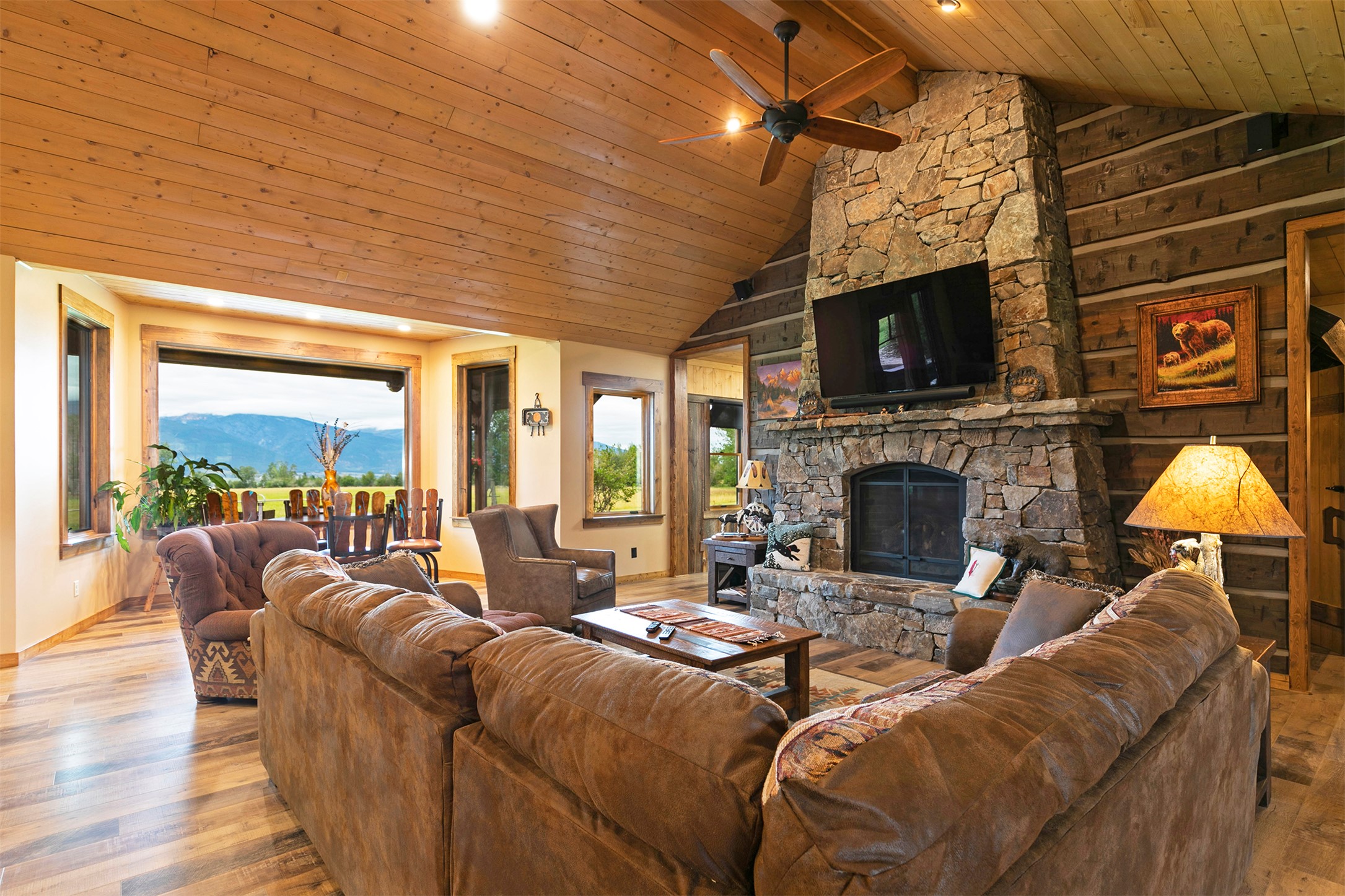 711 Middle Burnt Fork Road Property Photo 10