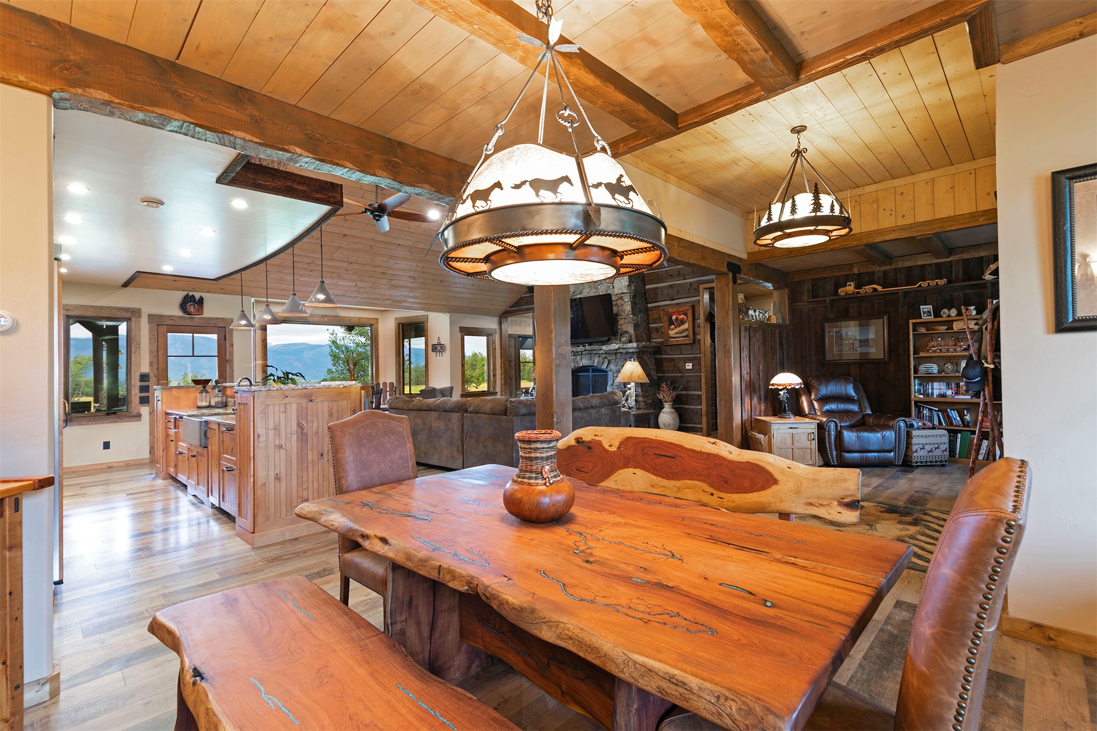 711 Middle Burnt Fork Road Property Photo 13