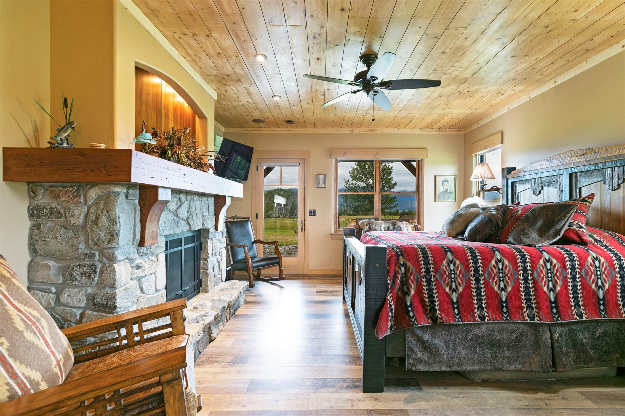 711 Middle Burnt Fork Road Property Photo 25