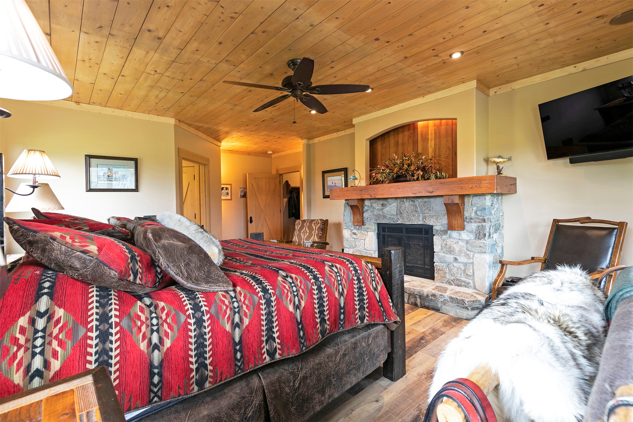 711 Middle Burnt Fork Road Property Photo 28