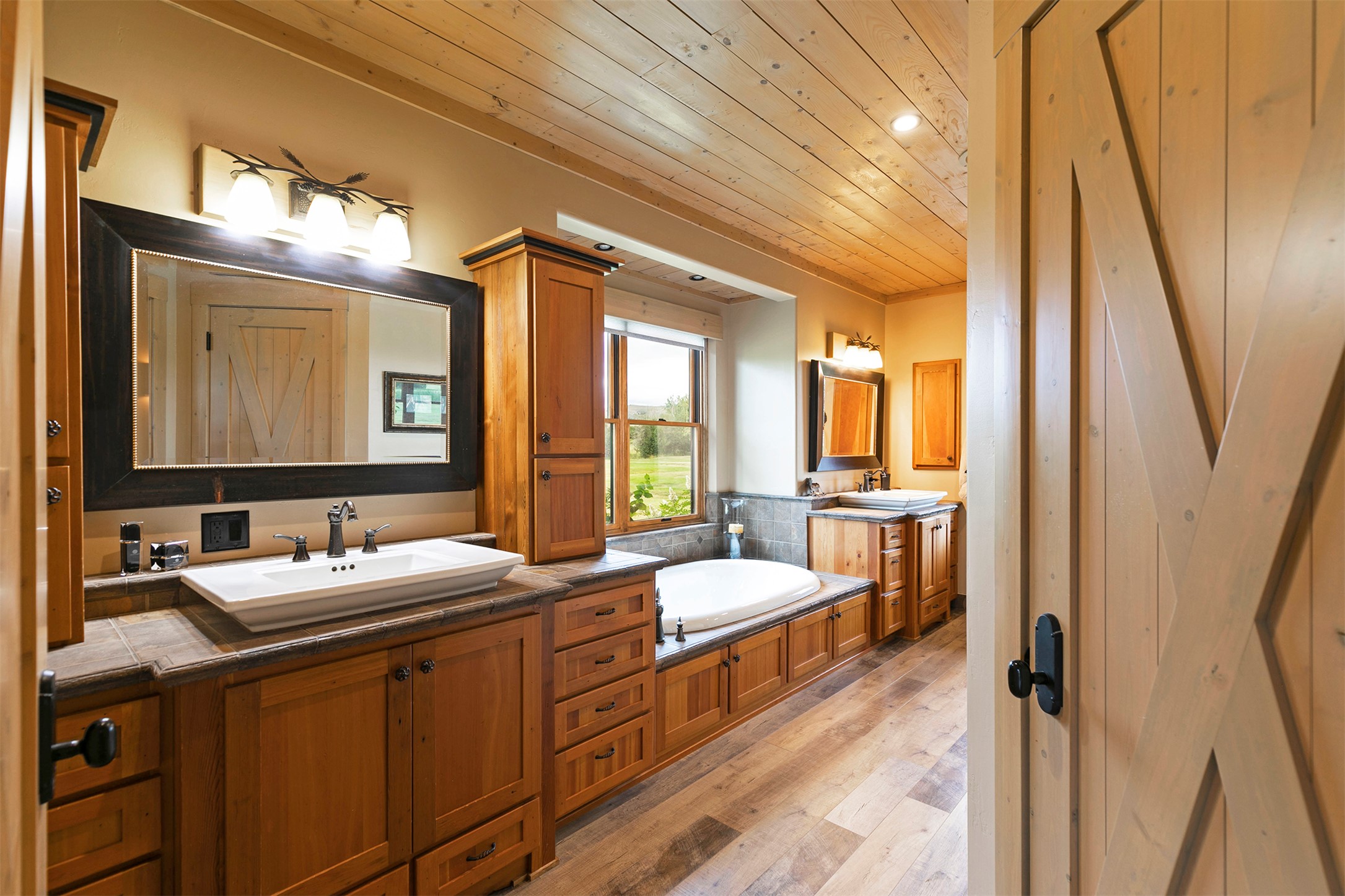 711 Middle Burnt Fork Road Property Photo 29