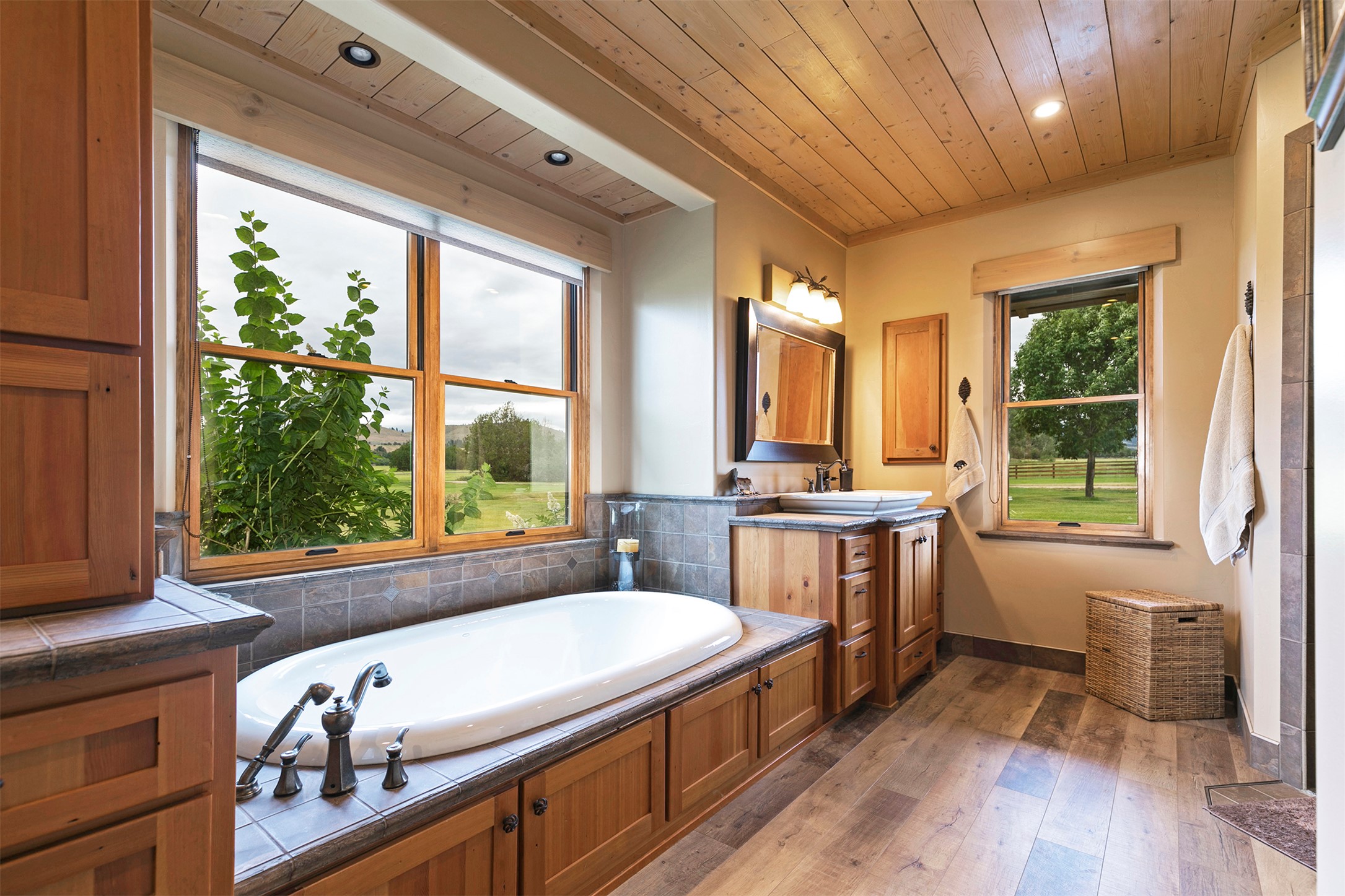 711 Middle Burnt Fork Road Property Photo 30