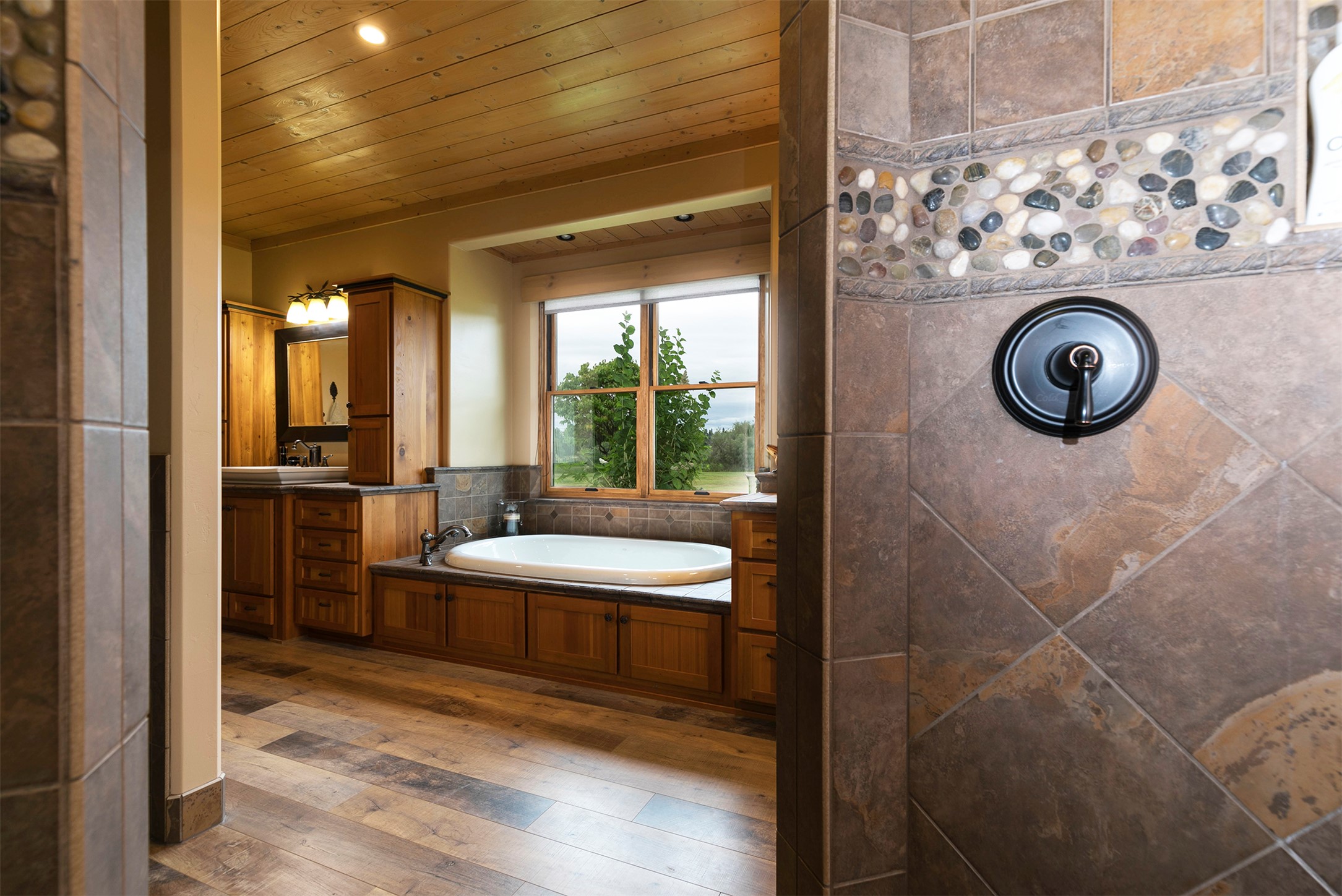 711 Middle Burnt Fork Road Property Photo 31