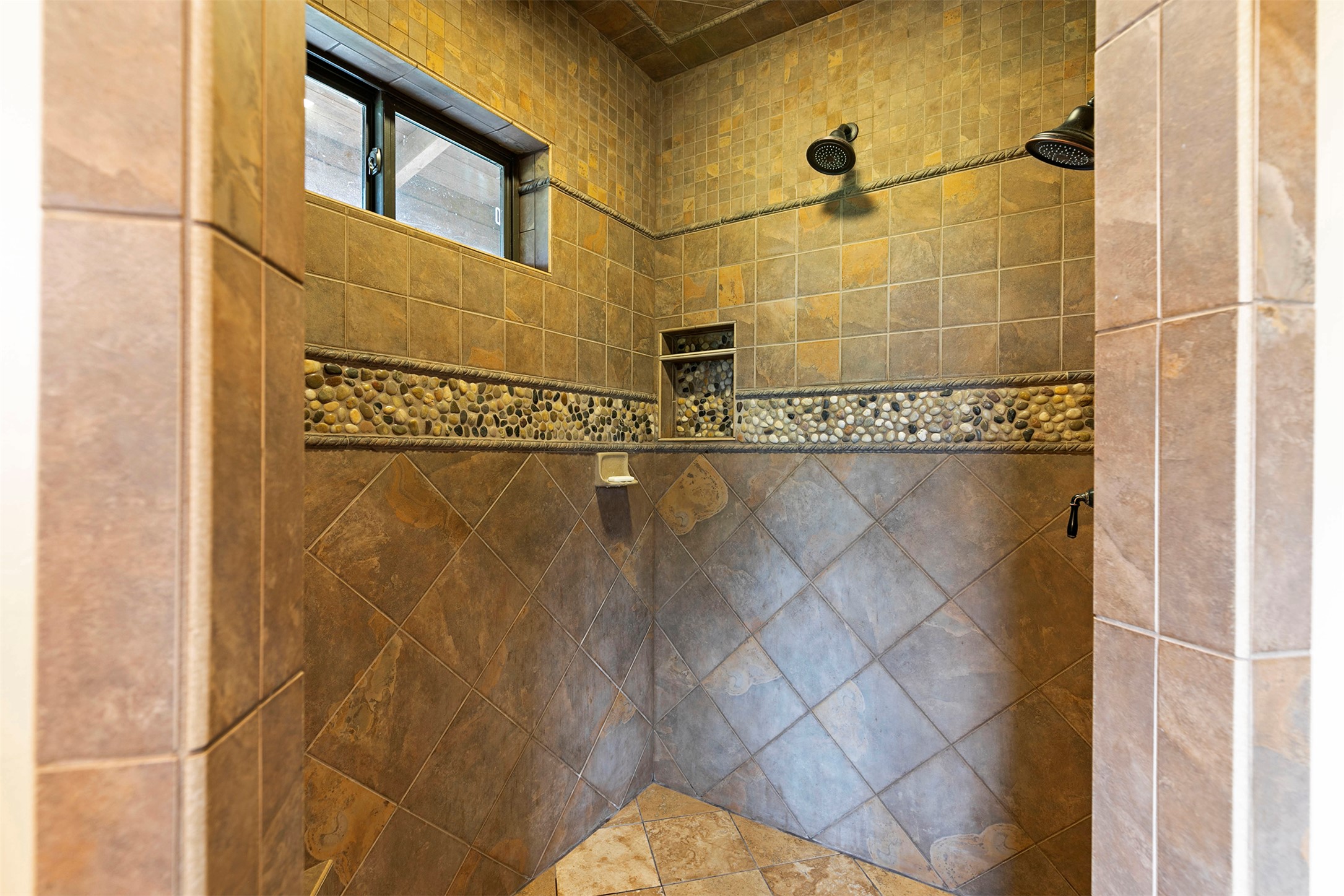 711 Middle Burnt Fork Road Property Photo 32