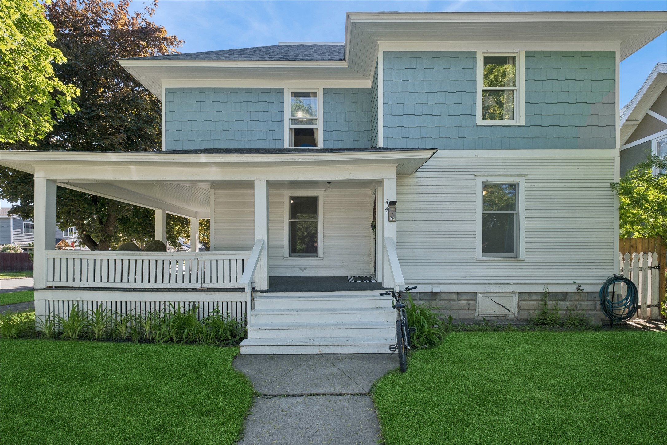 44 5th Avenue E Property Photo 3