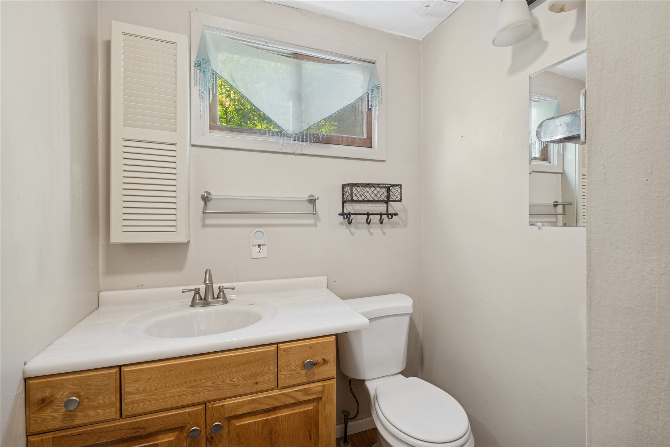 44 5th Avenue E Property Photo 22