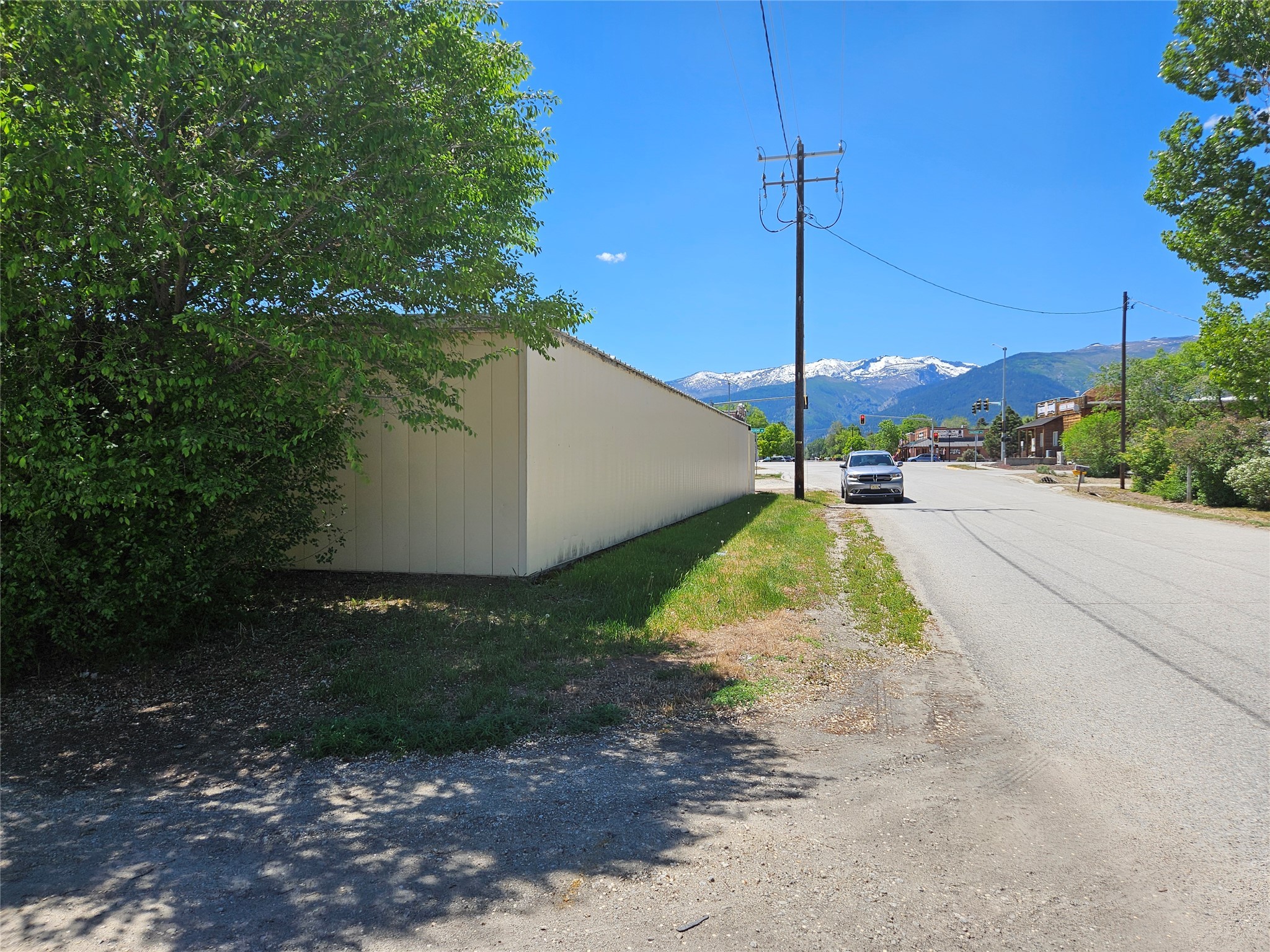 105 E Main Street E Property Photo 5