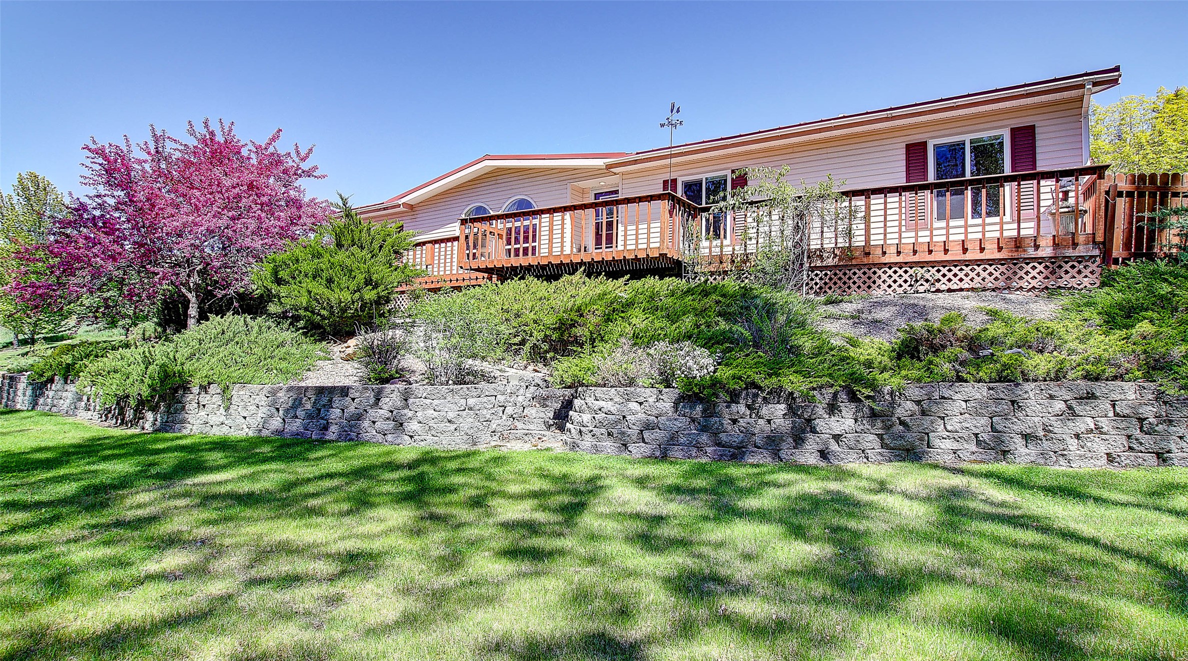 9245 Butler Creek Road Property Photo 1