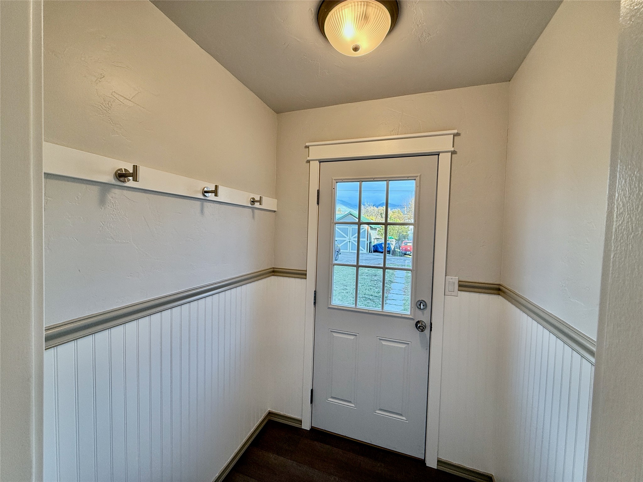 506 1st Avenue E A,b,c Property Photo 4
