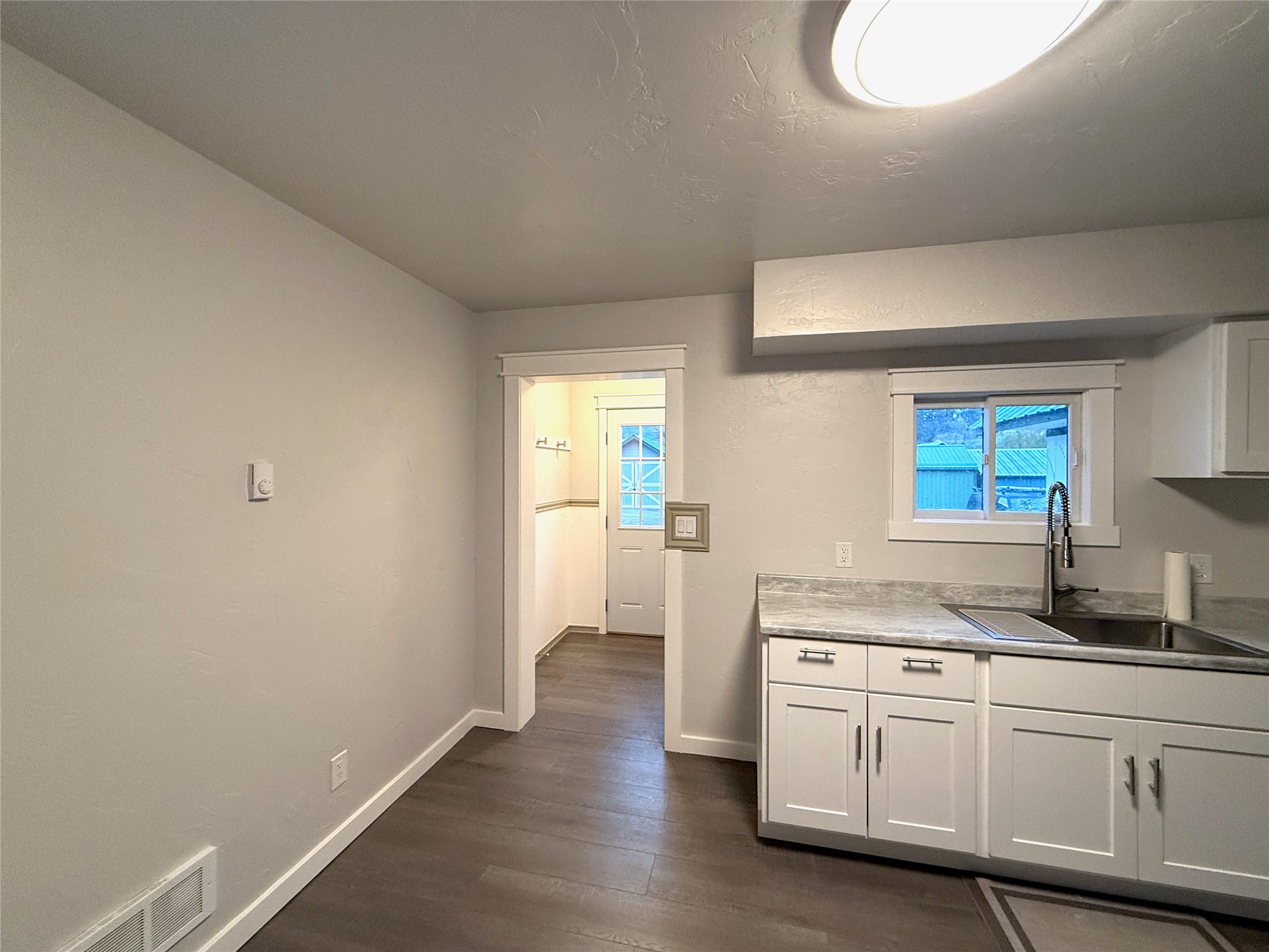 506 1st Avenue E A,b,c Property Photo 13