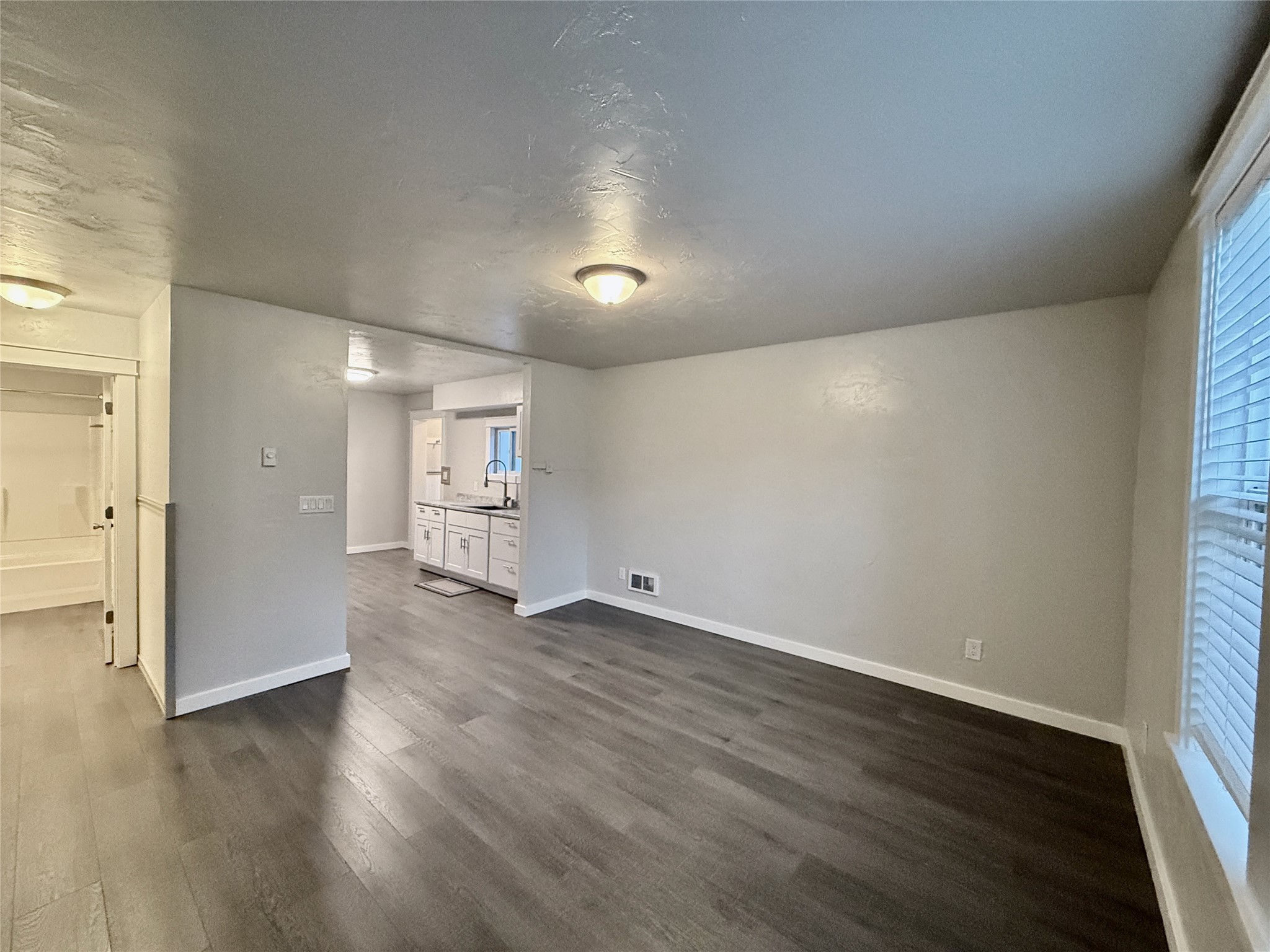 506 1st Avenue E A,b,c Property Photo 15