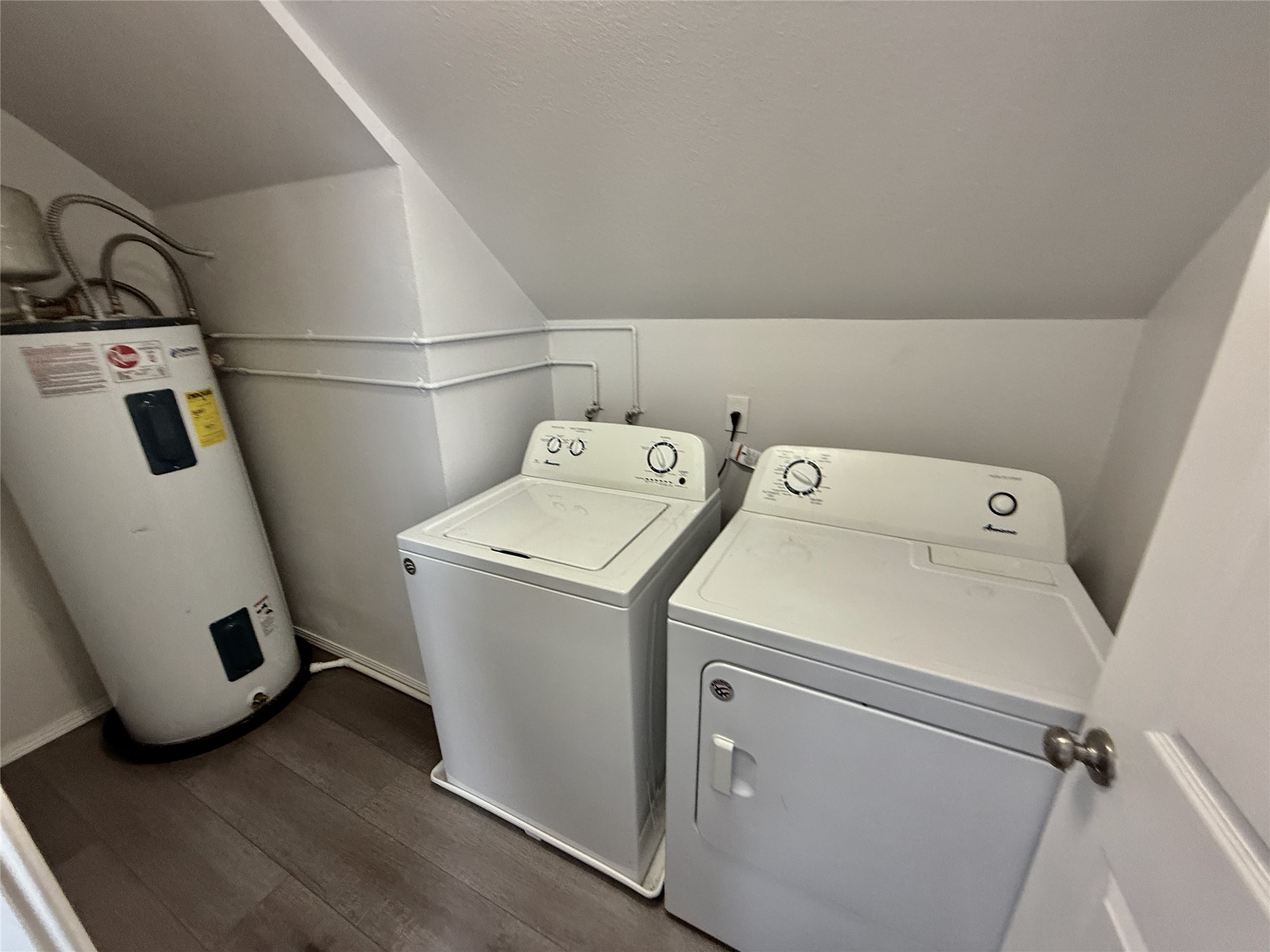 506 1st Avenue E A,b,c Property Photo 25