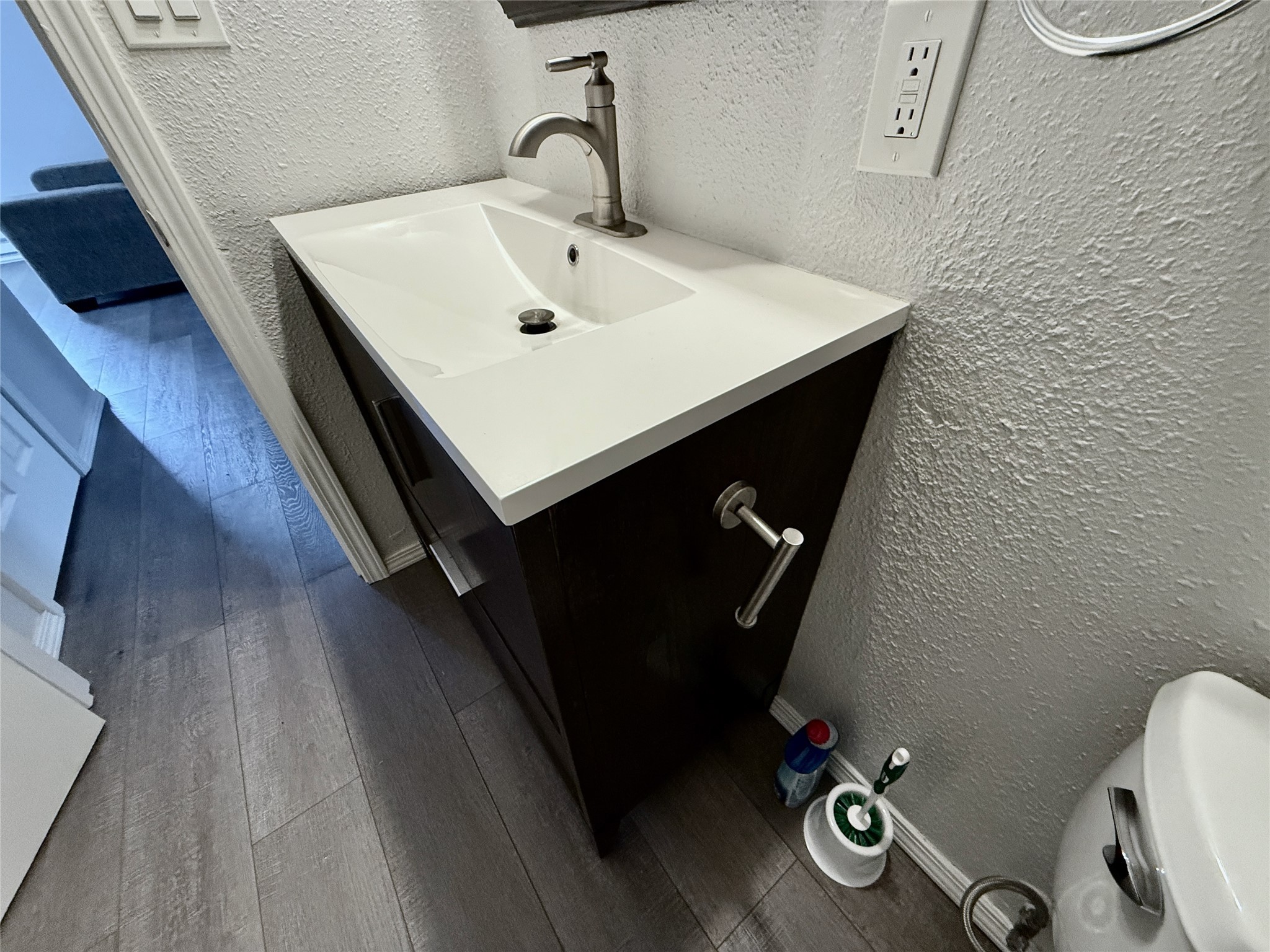 506 1st Avenue E A,b,c Property Photo 37