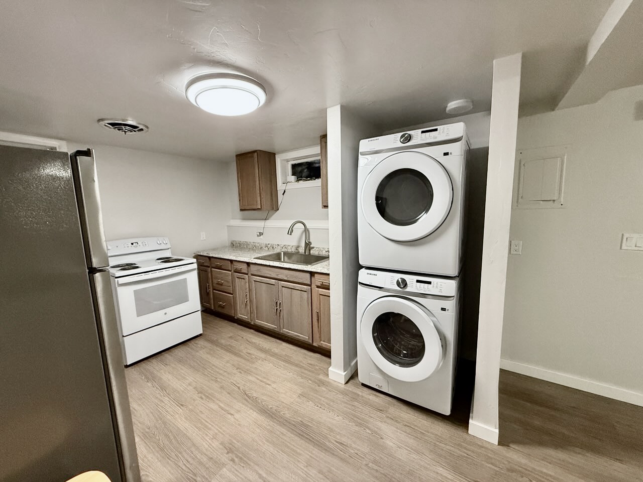 506 1st Avenue E A,b,c Property Photo 41
