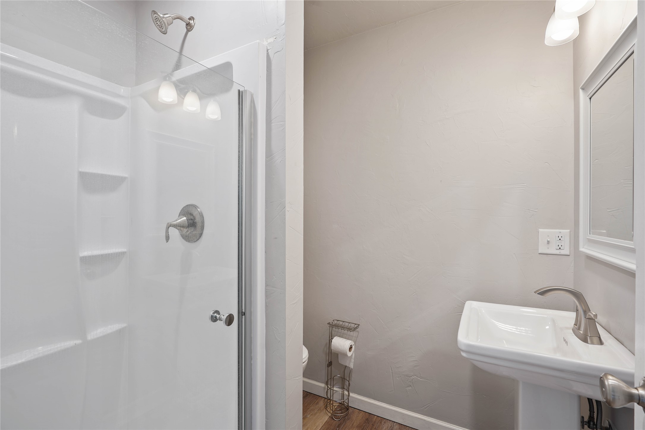 649 Dearborn Avenue Property Photo 15