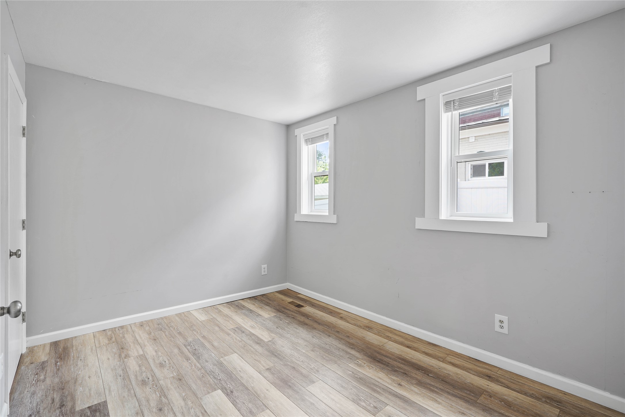 649 Dearborn Avenue Property Photo 16