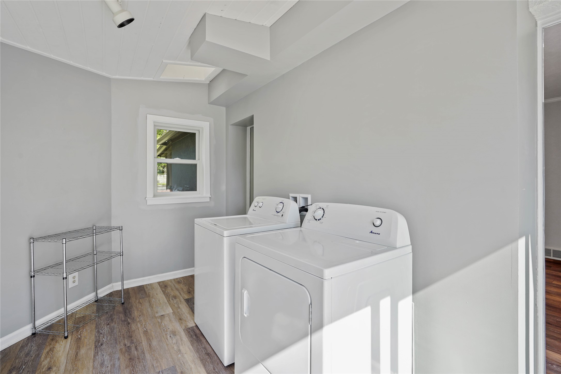 649 Dearborn Avenue Property Photo 18