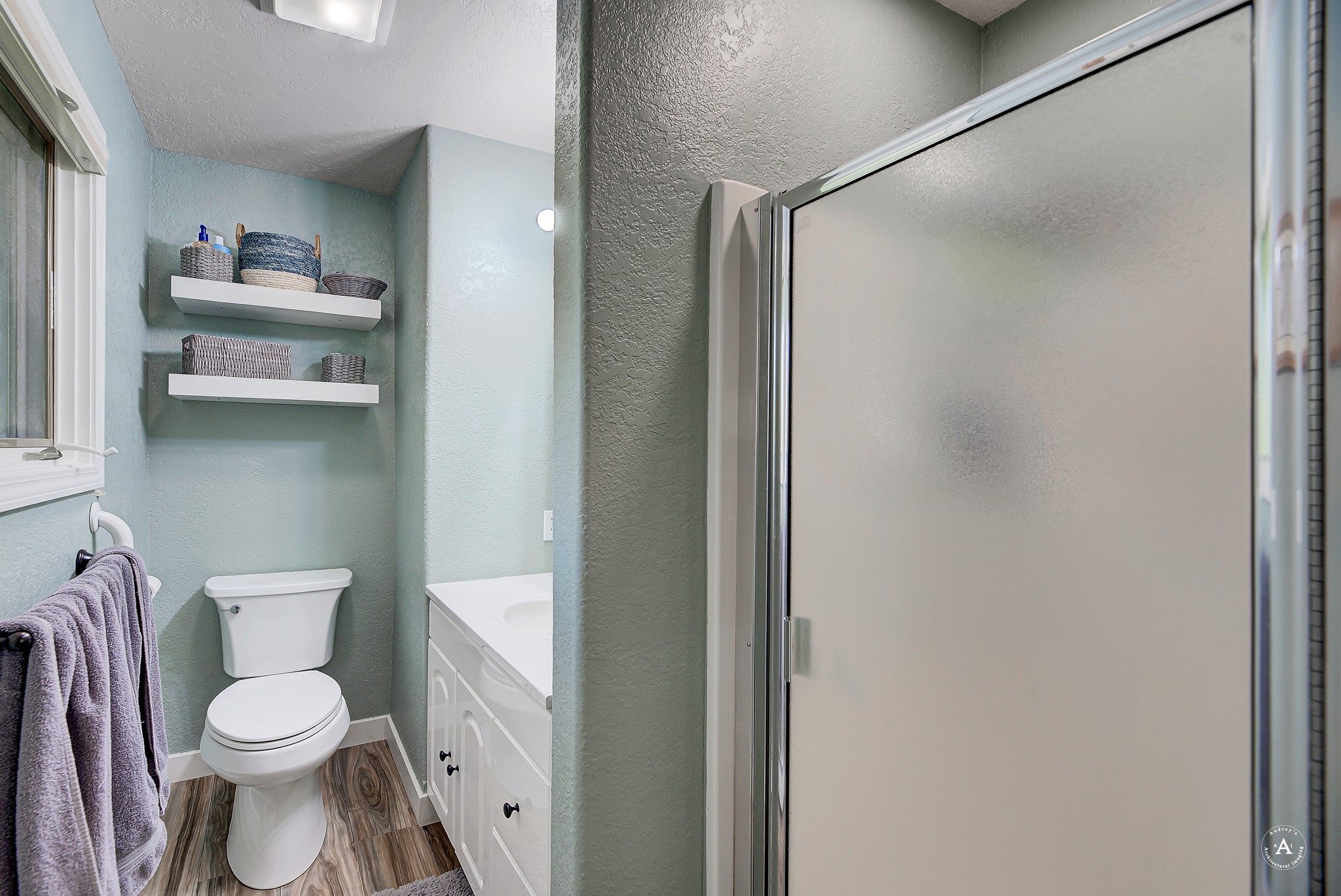 2 N Oregon Street Property Photo 13