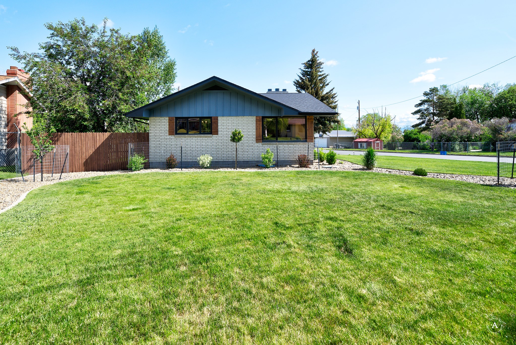 2 N Oregon Street Property Photo 31