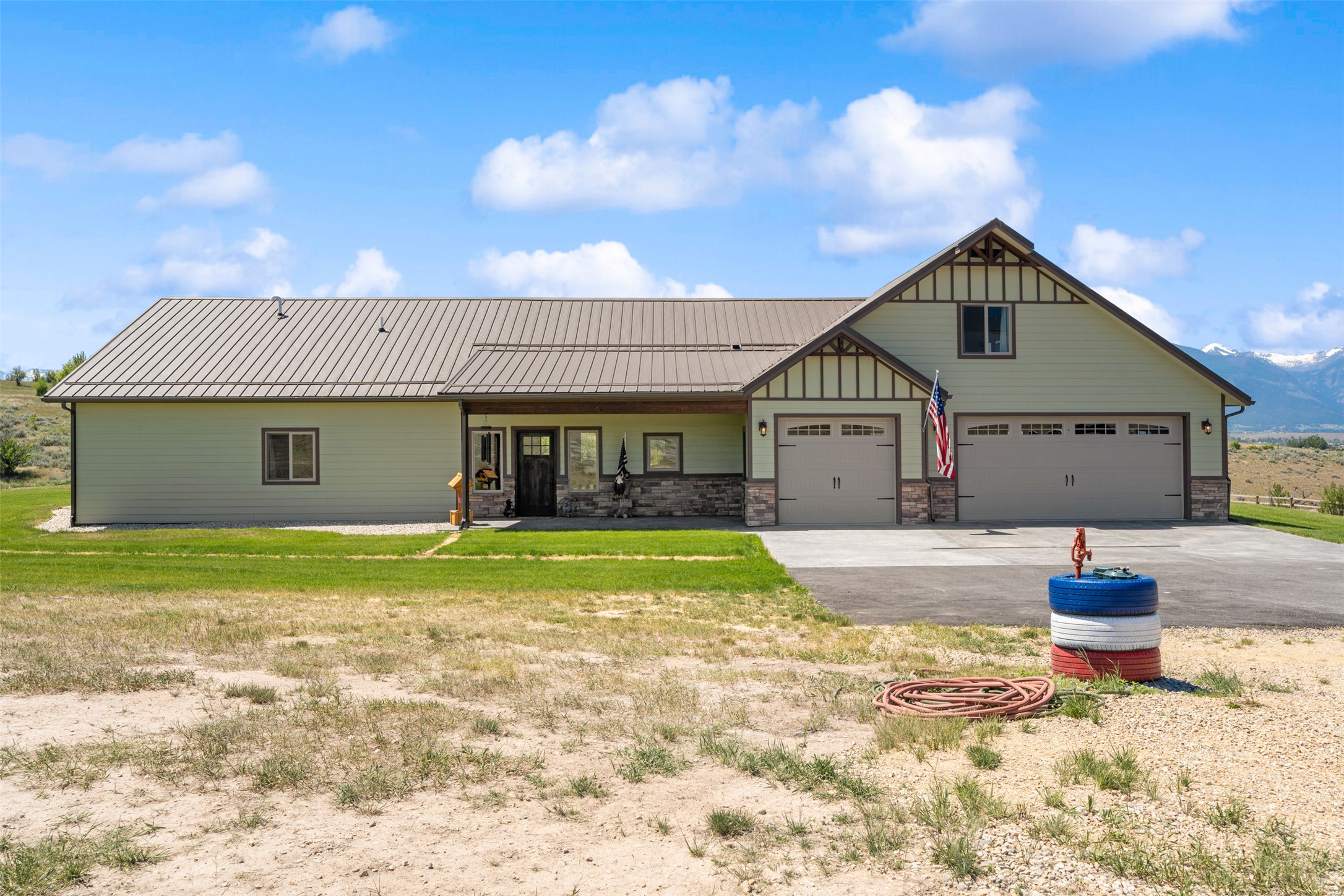 1269 Lariat Lane Property Photo 1