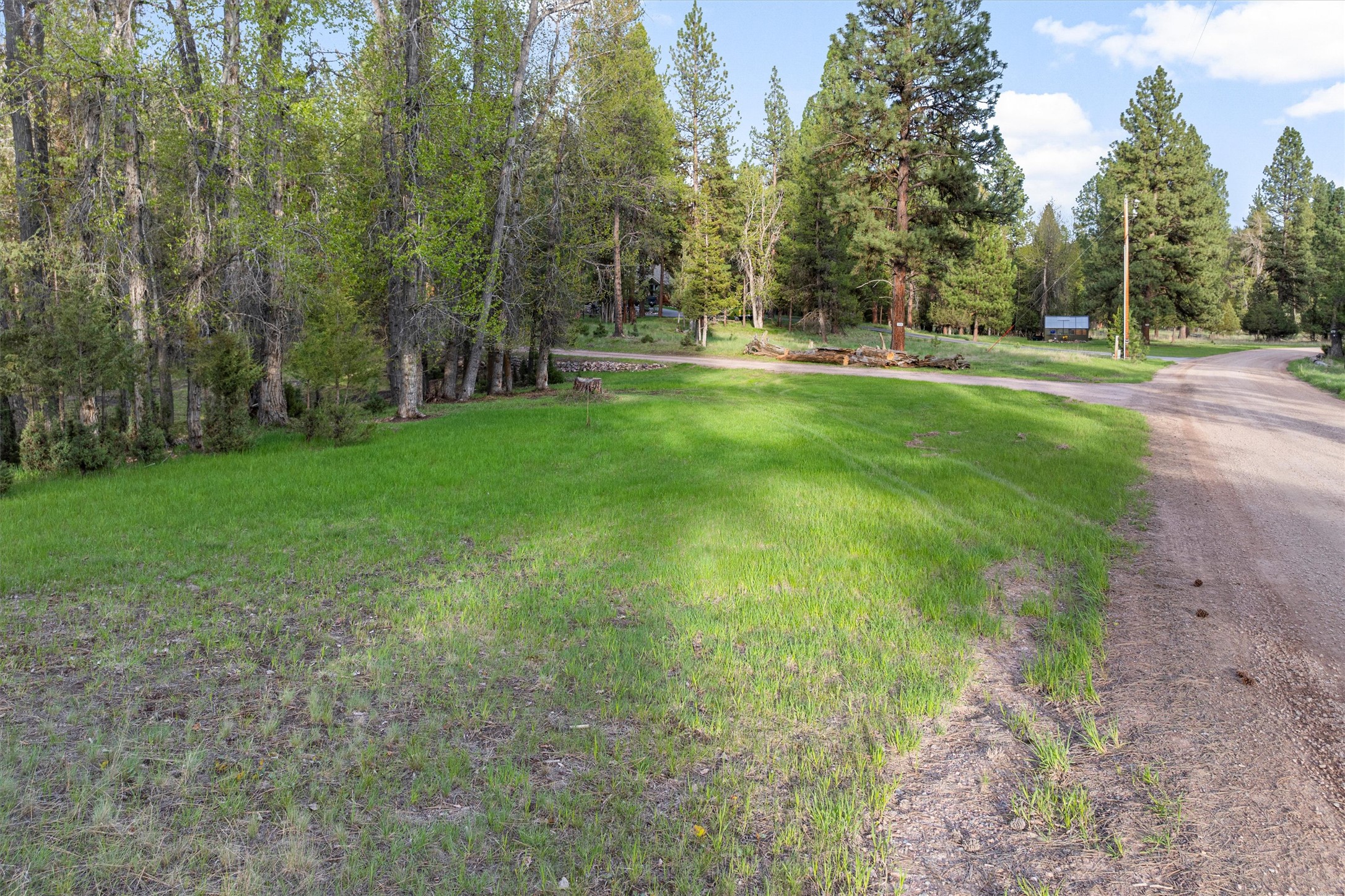 322 Rainbow Court Property Photo 2