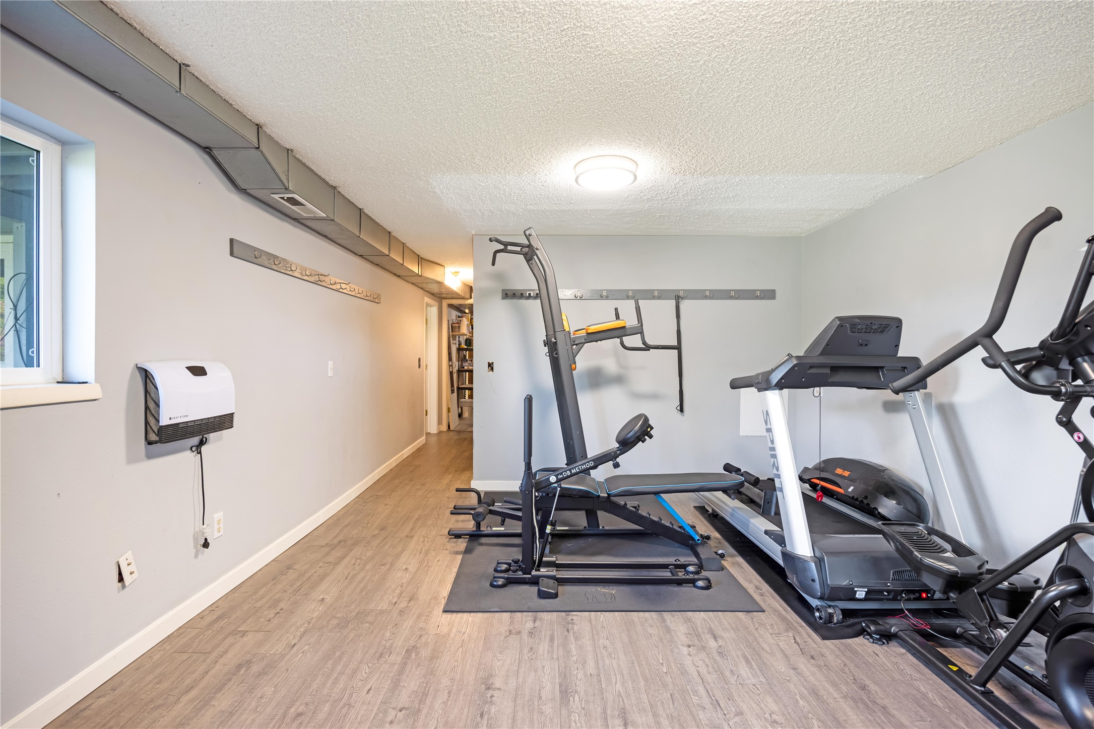 6109 Mainview Drive Property Photo 19