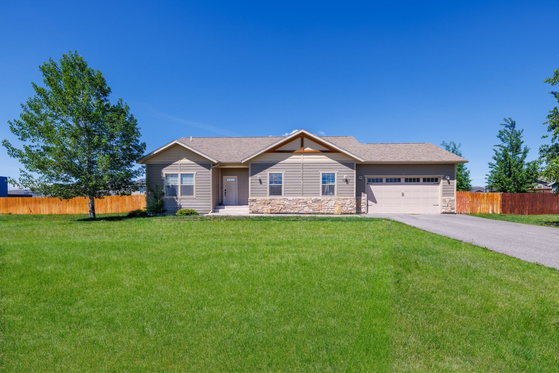 7567 Kingpost Loop Property Photo 1
