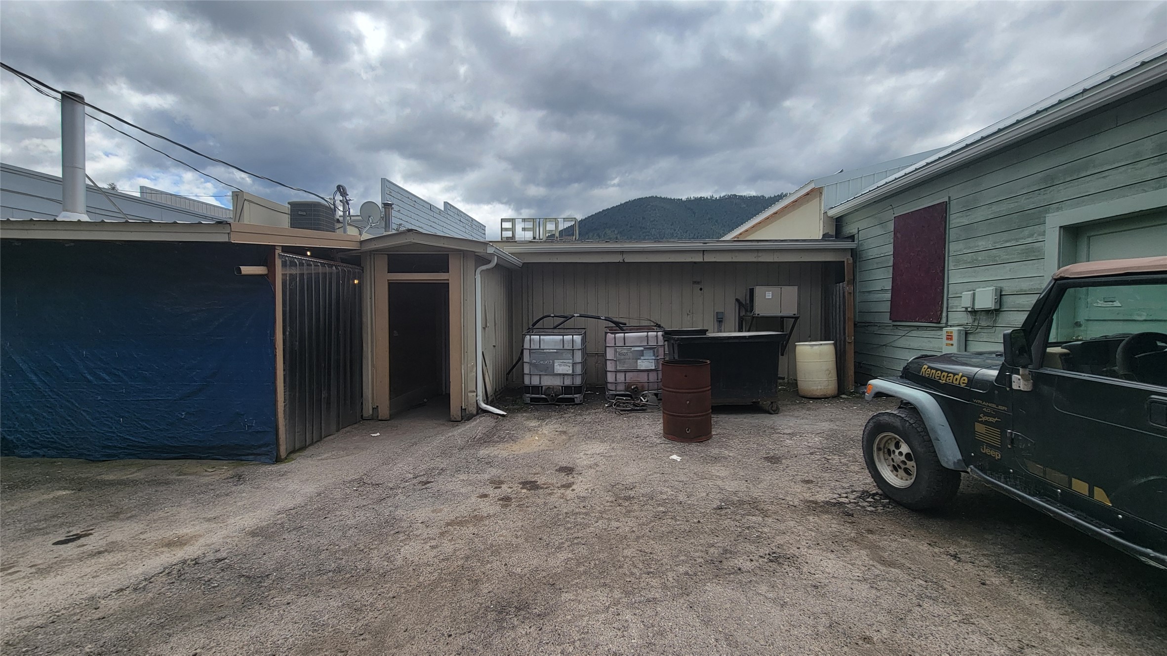 20 Mullan Road W Property Photo 15
