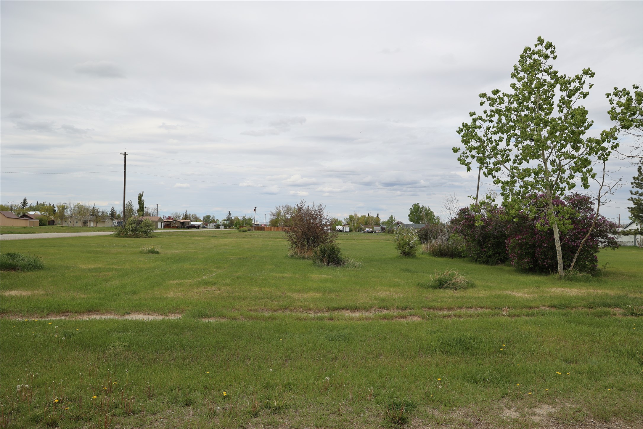 701 Illinois Avenue Property Photo 2
