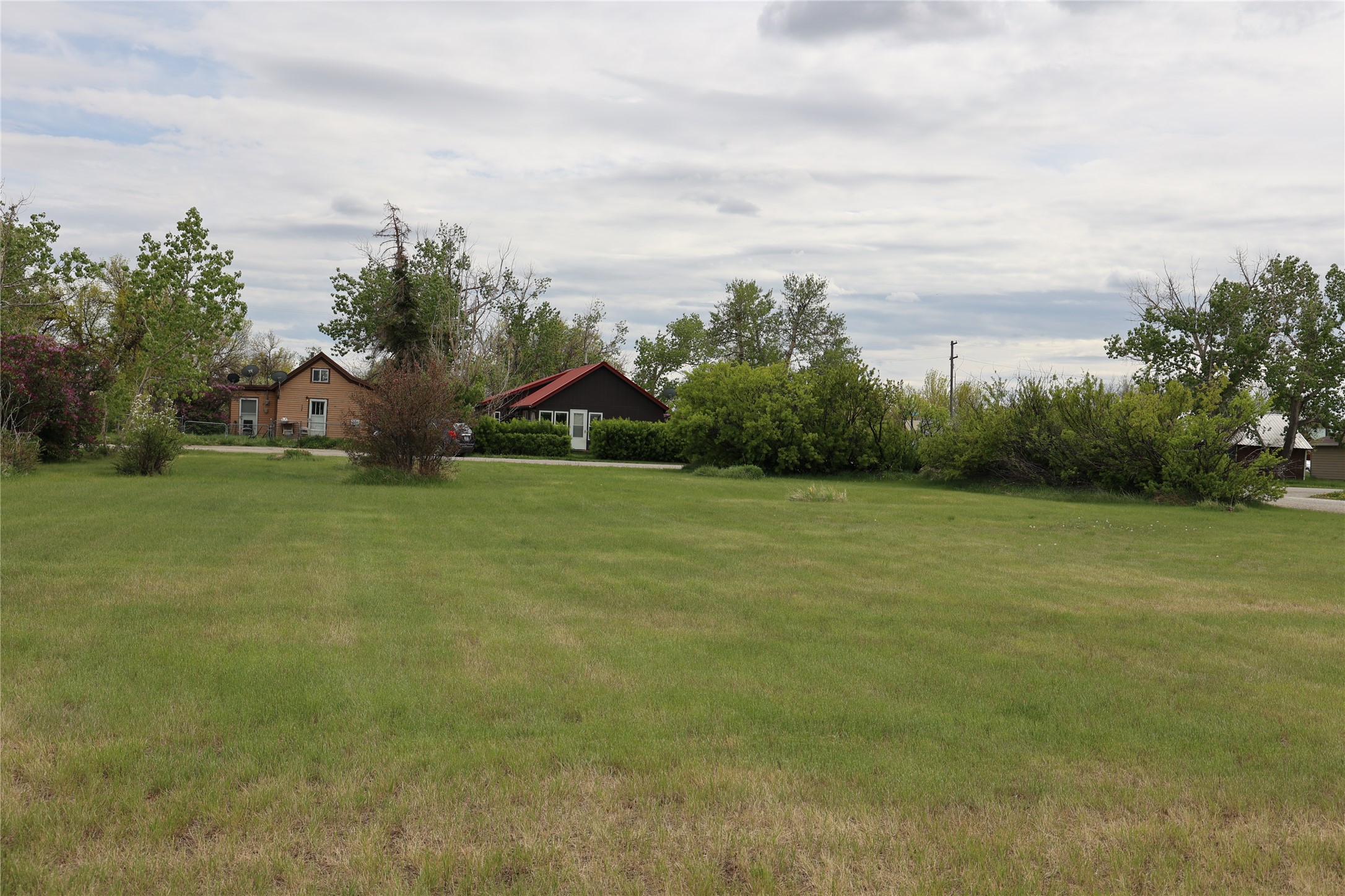 701 Illinois Avenue Property Photo 7