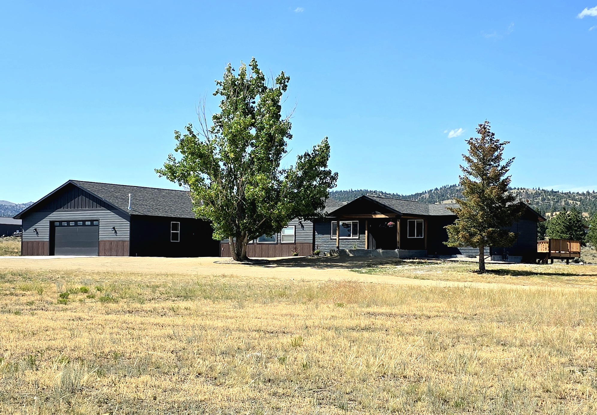 8480 N Montana Avenue Property Photo 1