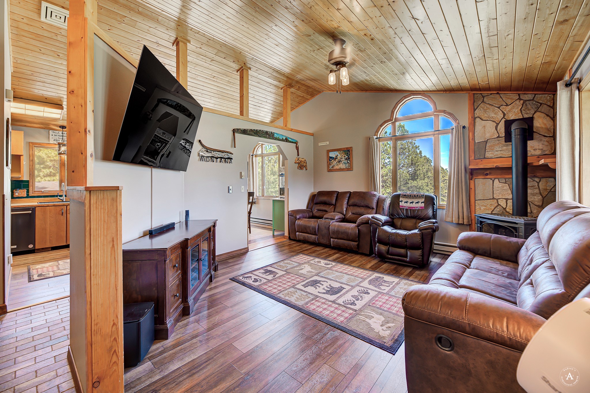3176 Baxendale Drive Property Photo 8