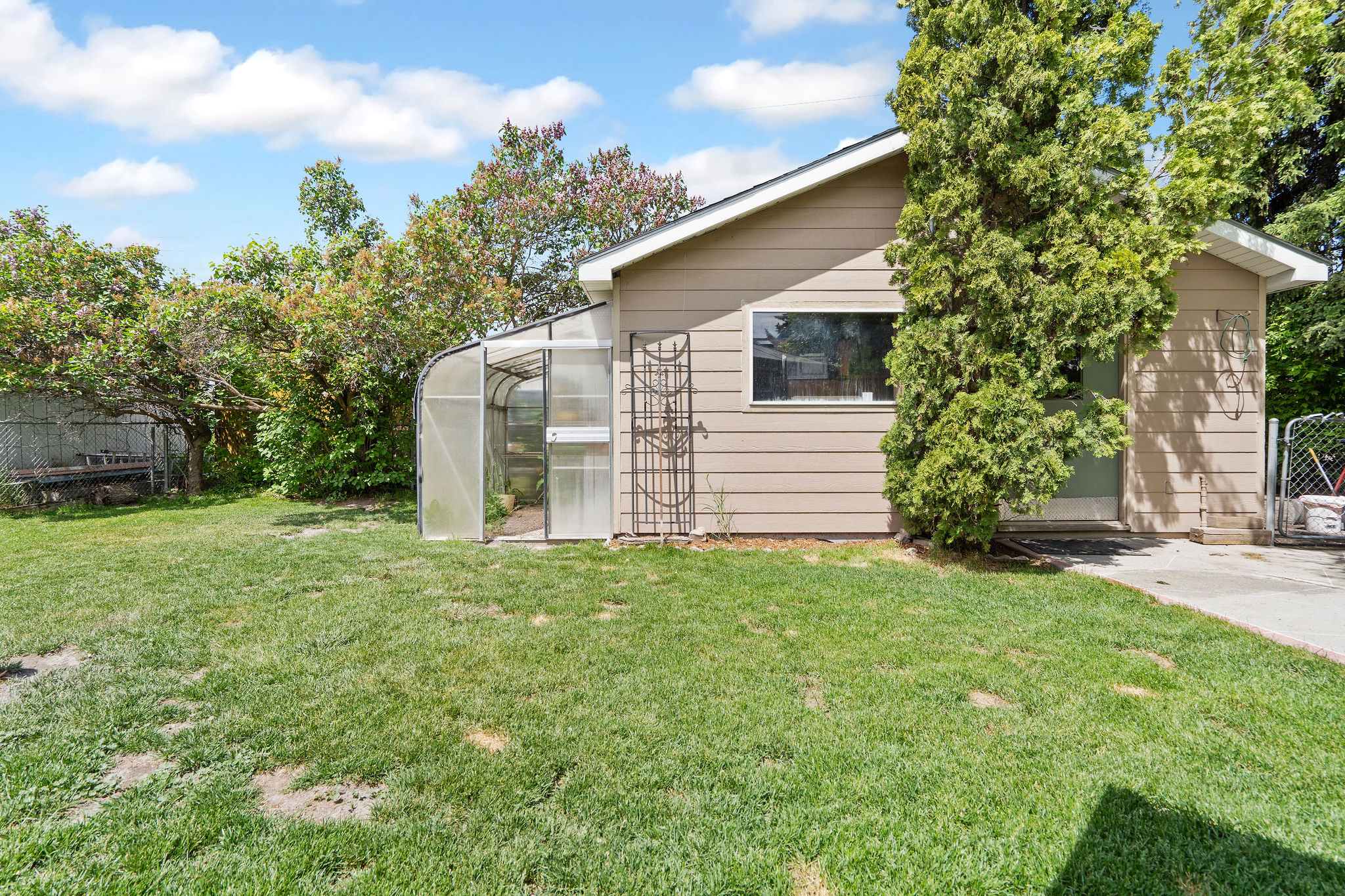 1217 5th Street W Property Photo 9