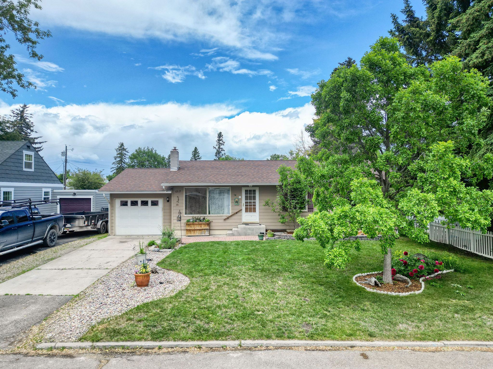 1217 5th Street W Property Photo 42