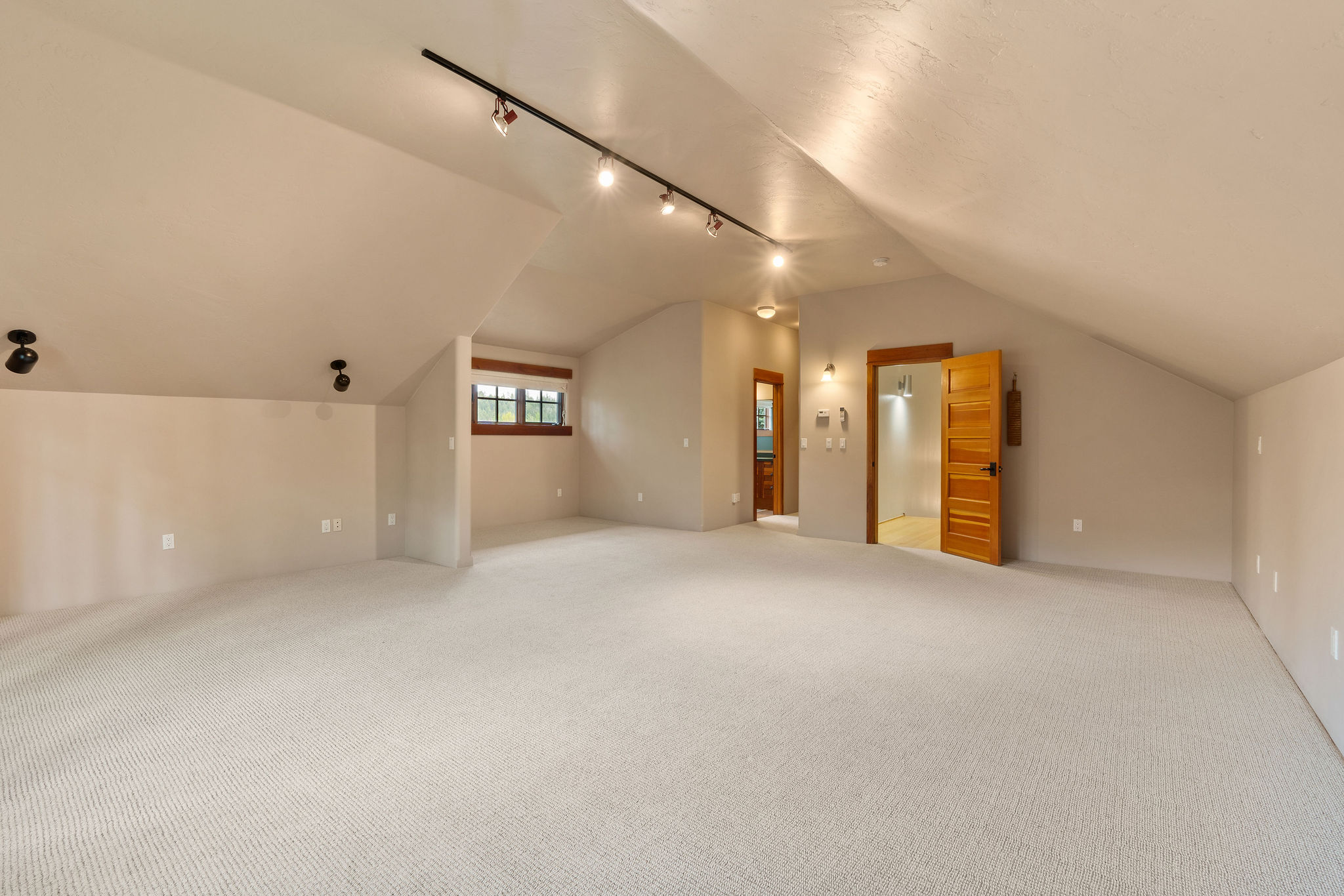 309 Canal Street Property Photo 37
