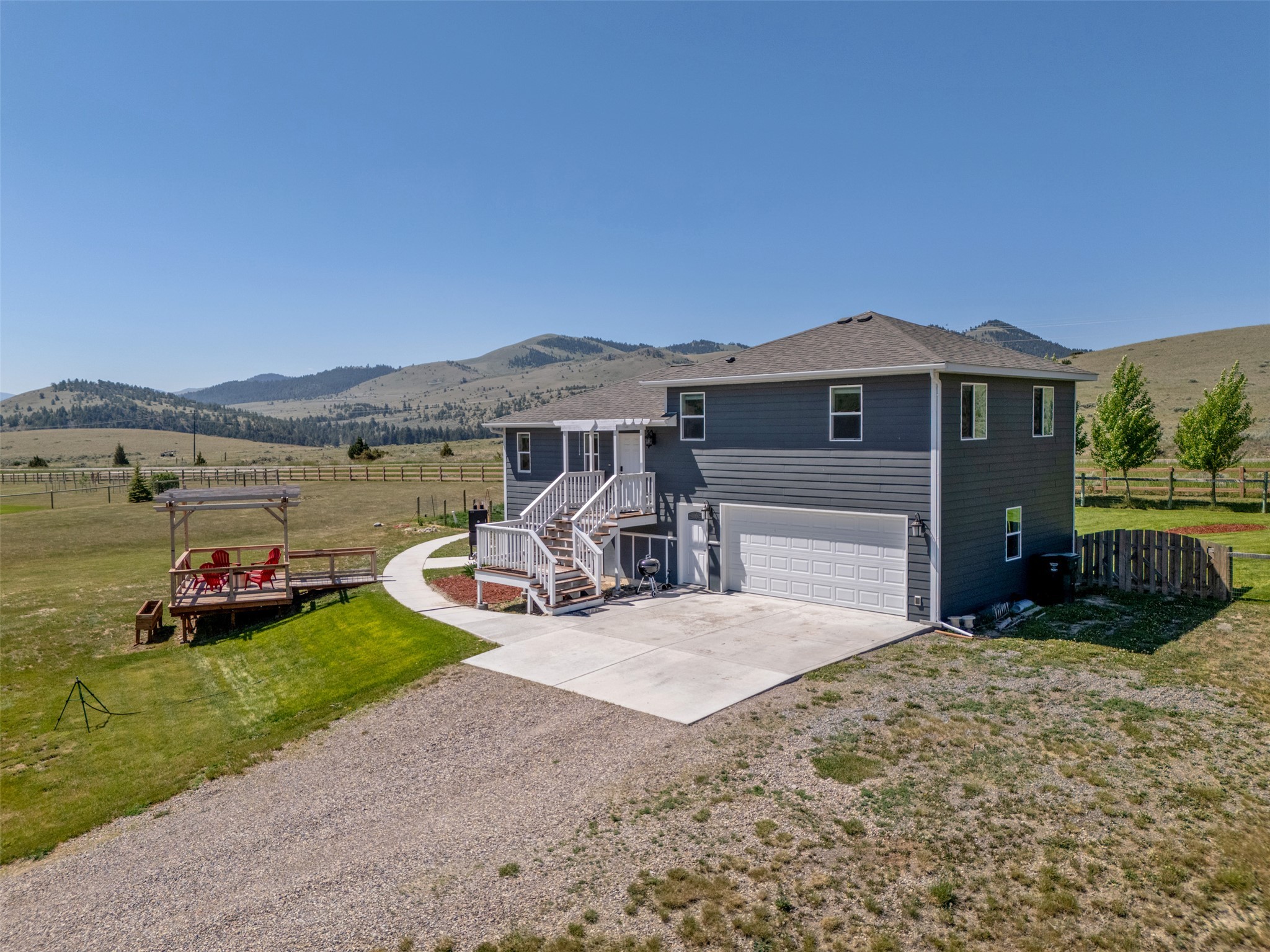 5196 Stallion Ridge Drive Property Photo 3