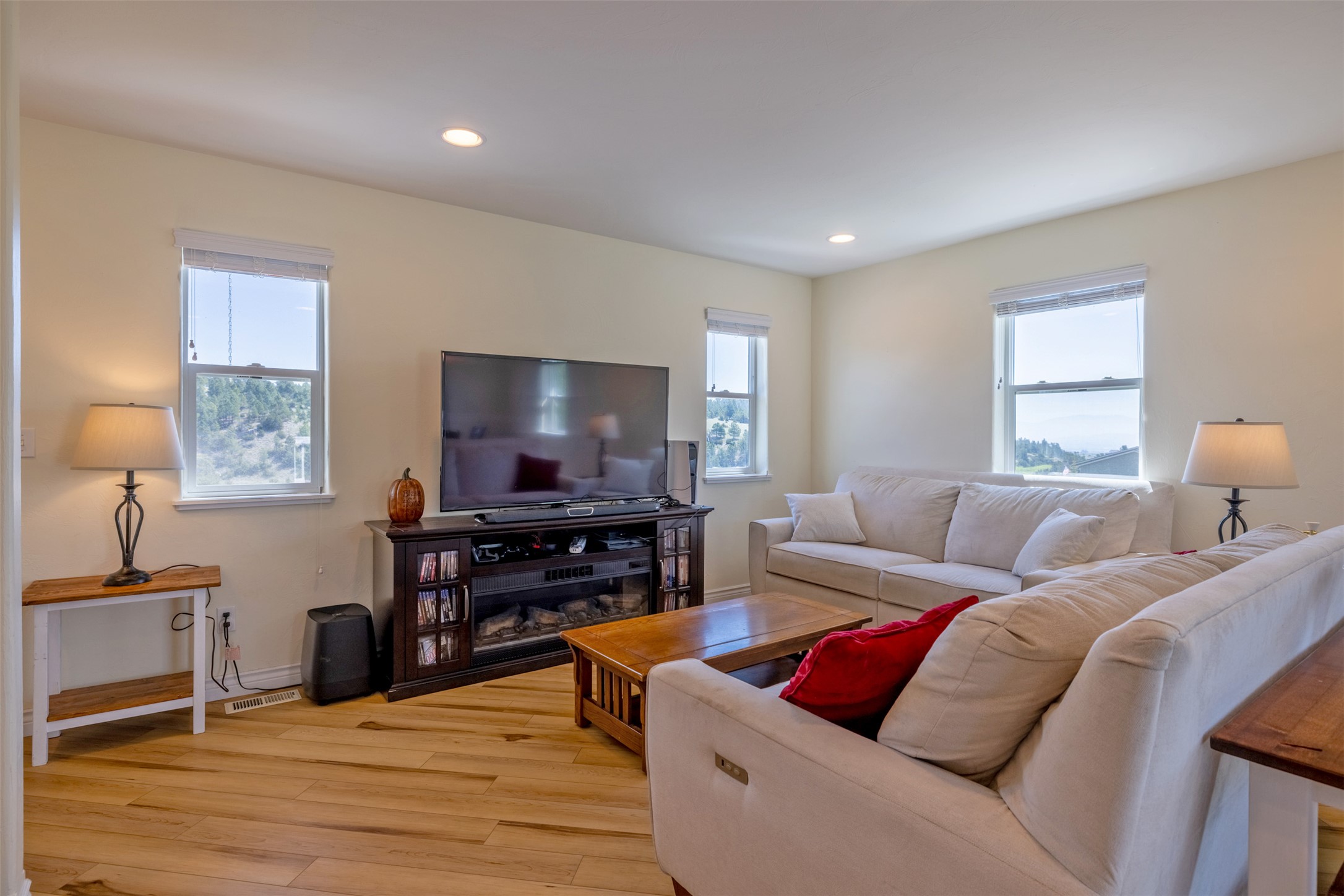 5196 Stallion Ridge Drive Property Photo 12