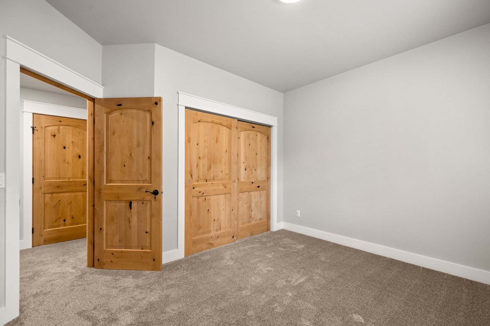335 & 339 Skookum Road Property Photo 41