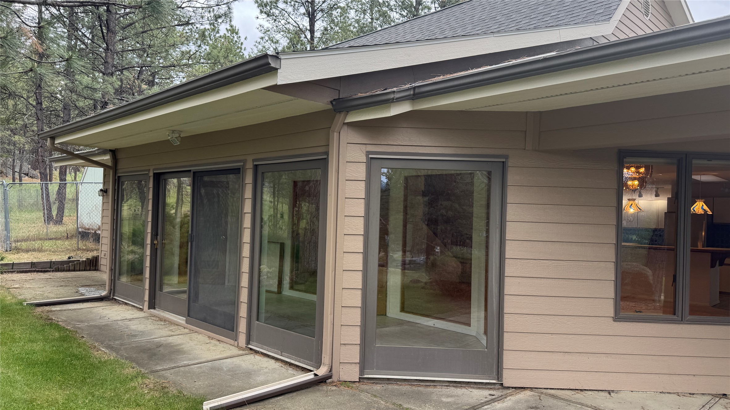 10 Pine Ridge Circle Property Photo 2