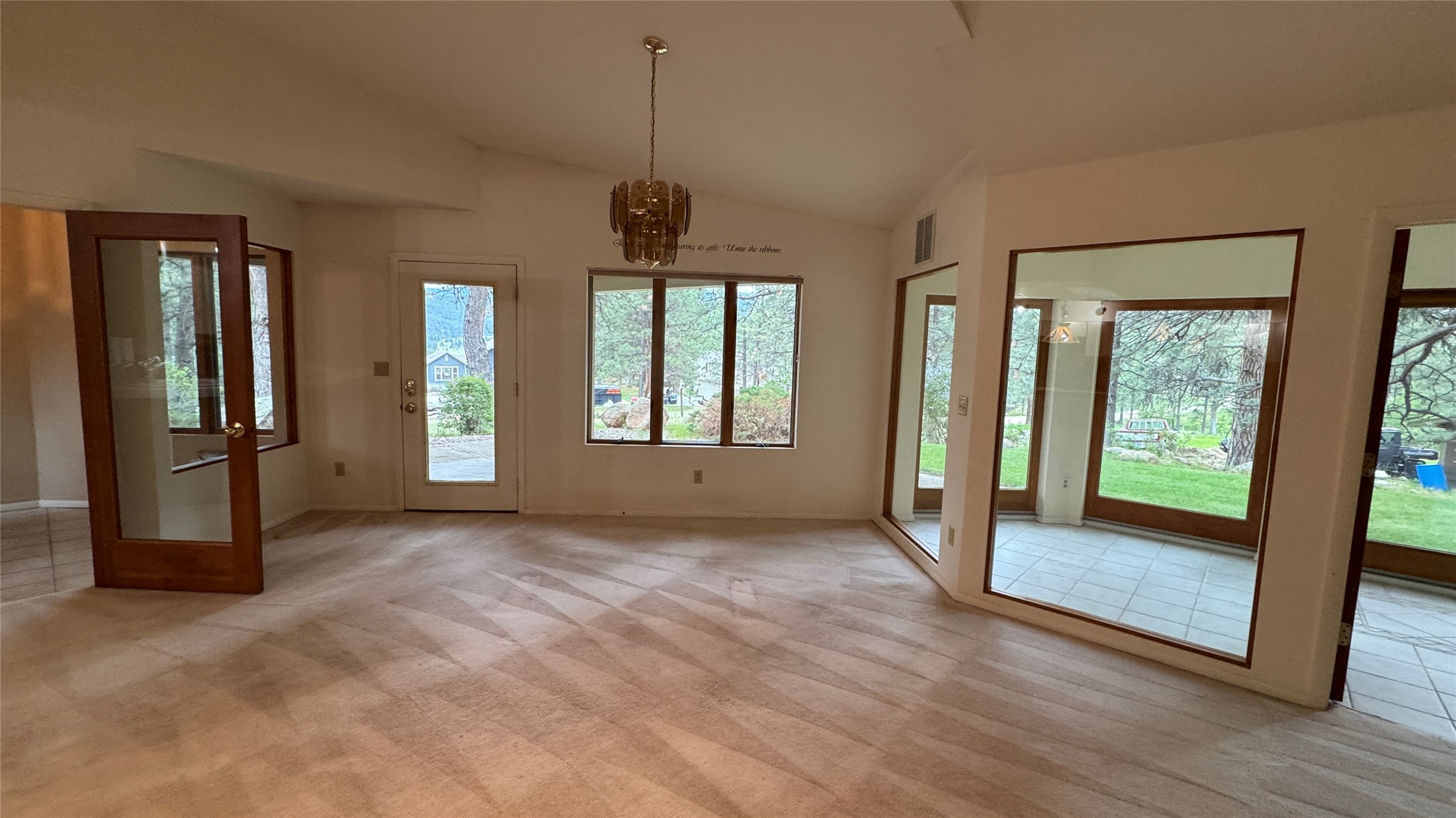 10 Pine Ridge Circle Property Photo 24