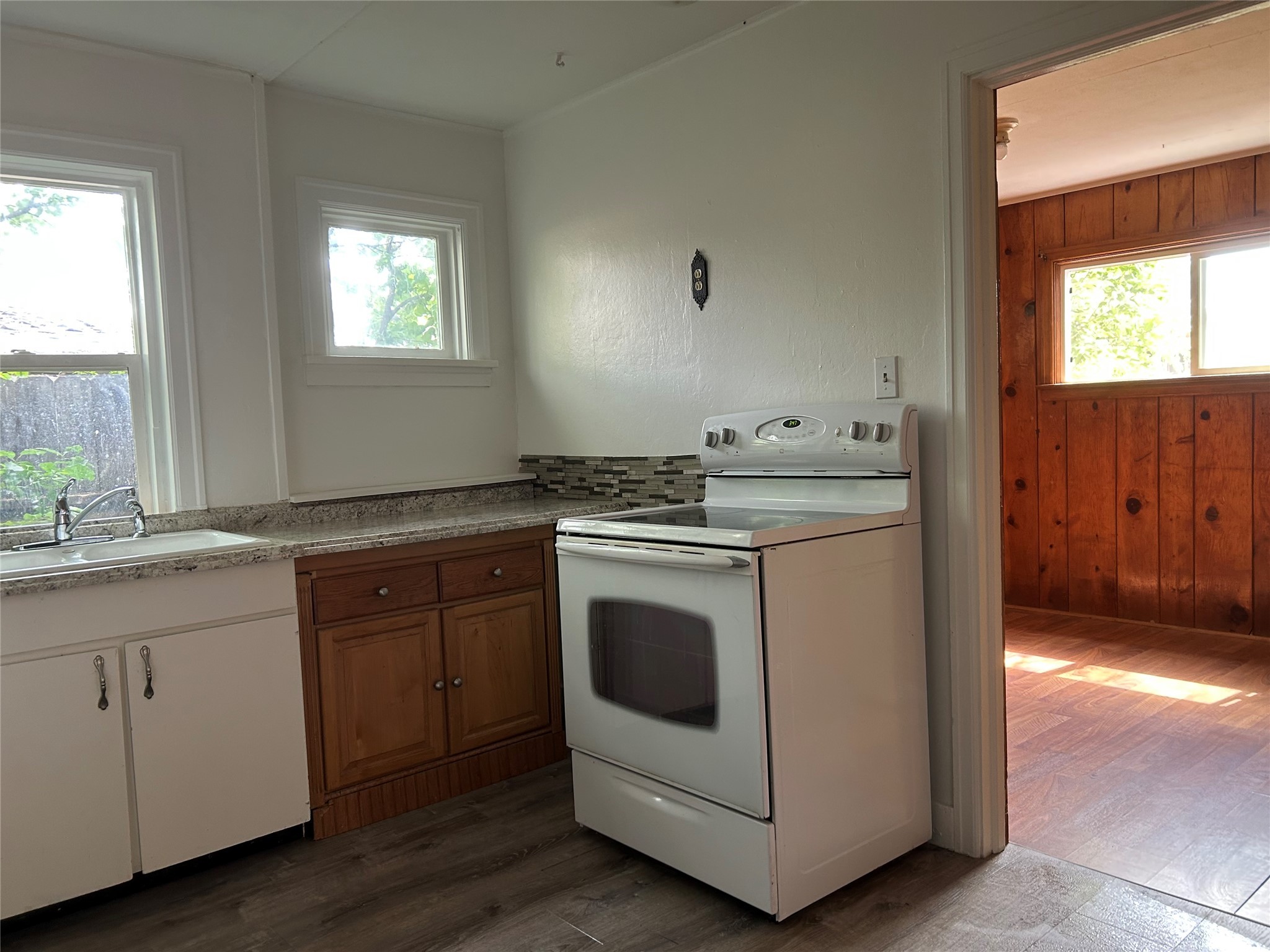 1024 N Warren Street Property Photo 11