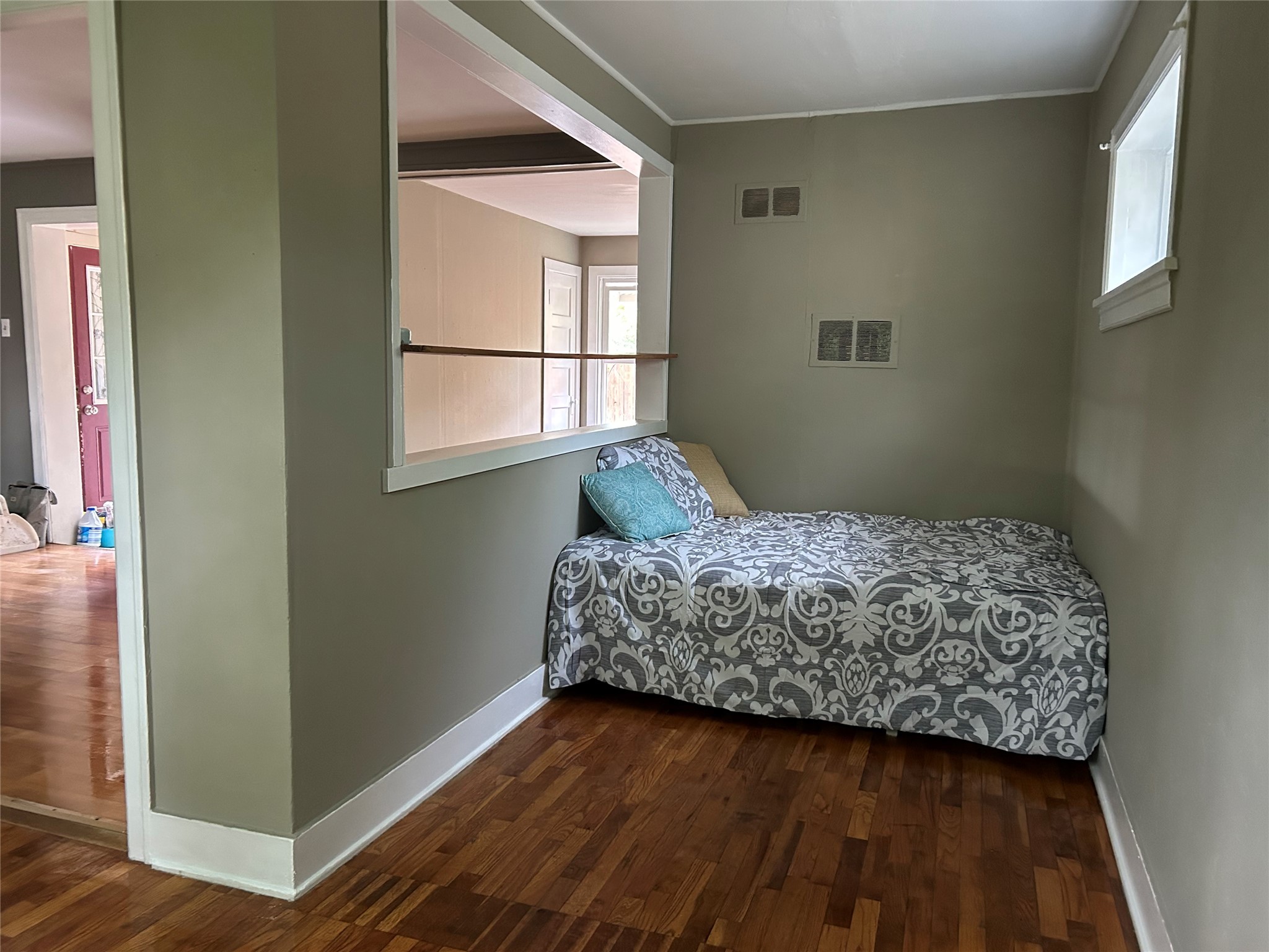 1024 N Warren Street Property Photo 13