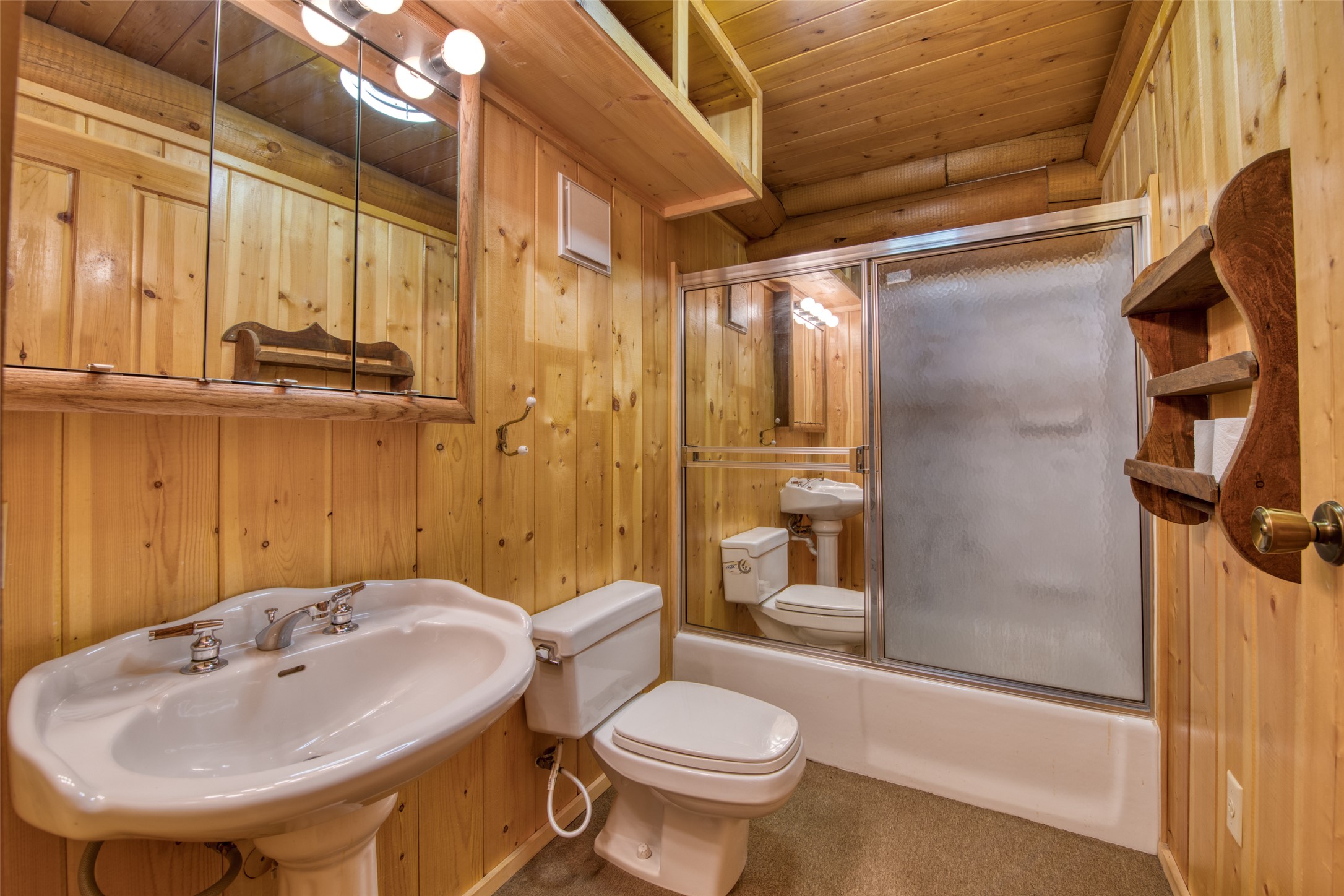 1795 E Fork Road Property Photo 18