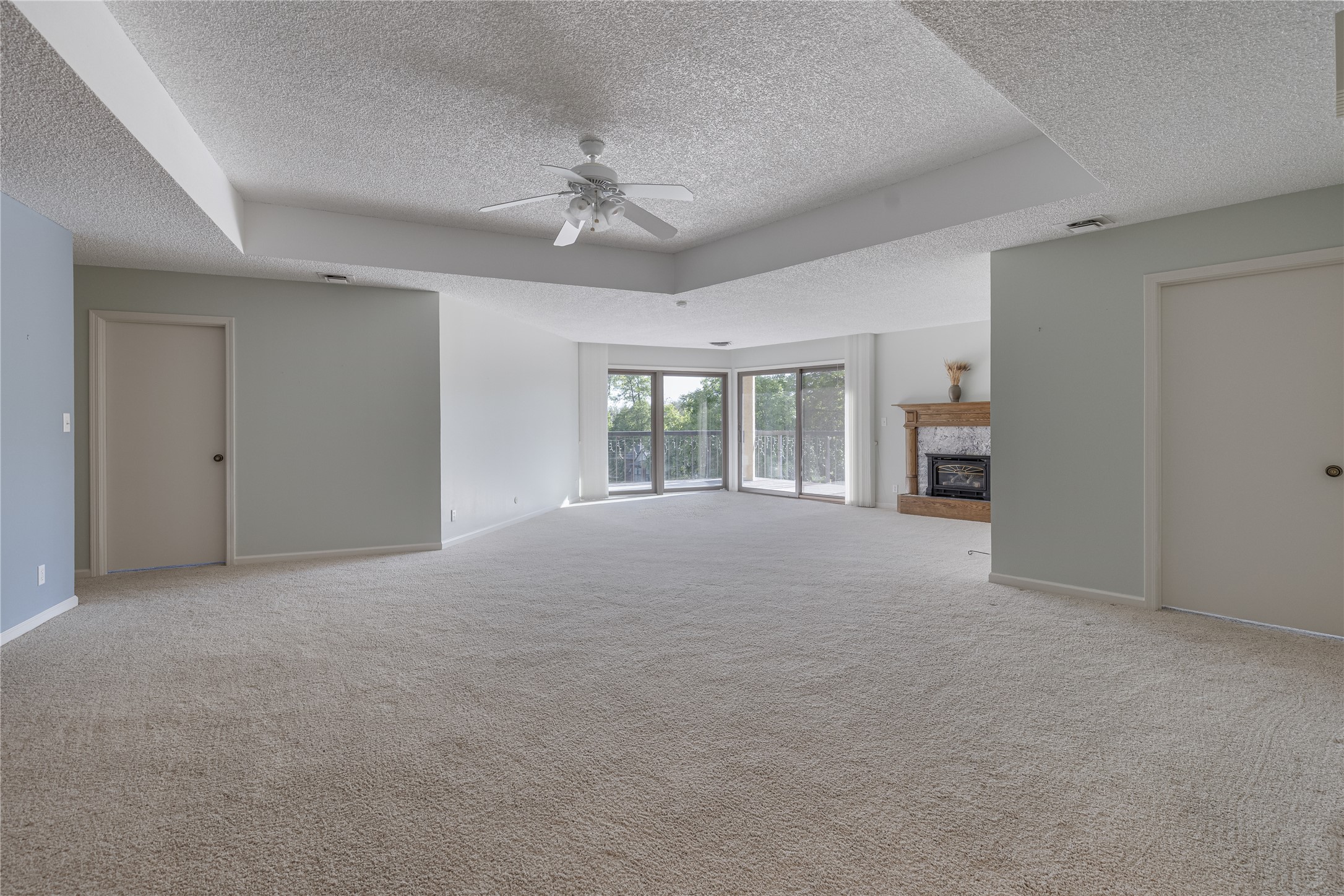 405 Park Drive N 4b Property Photo 3