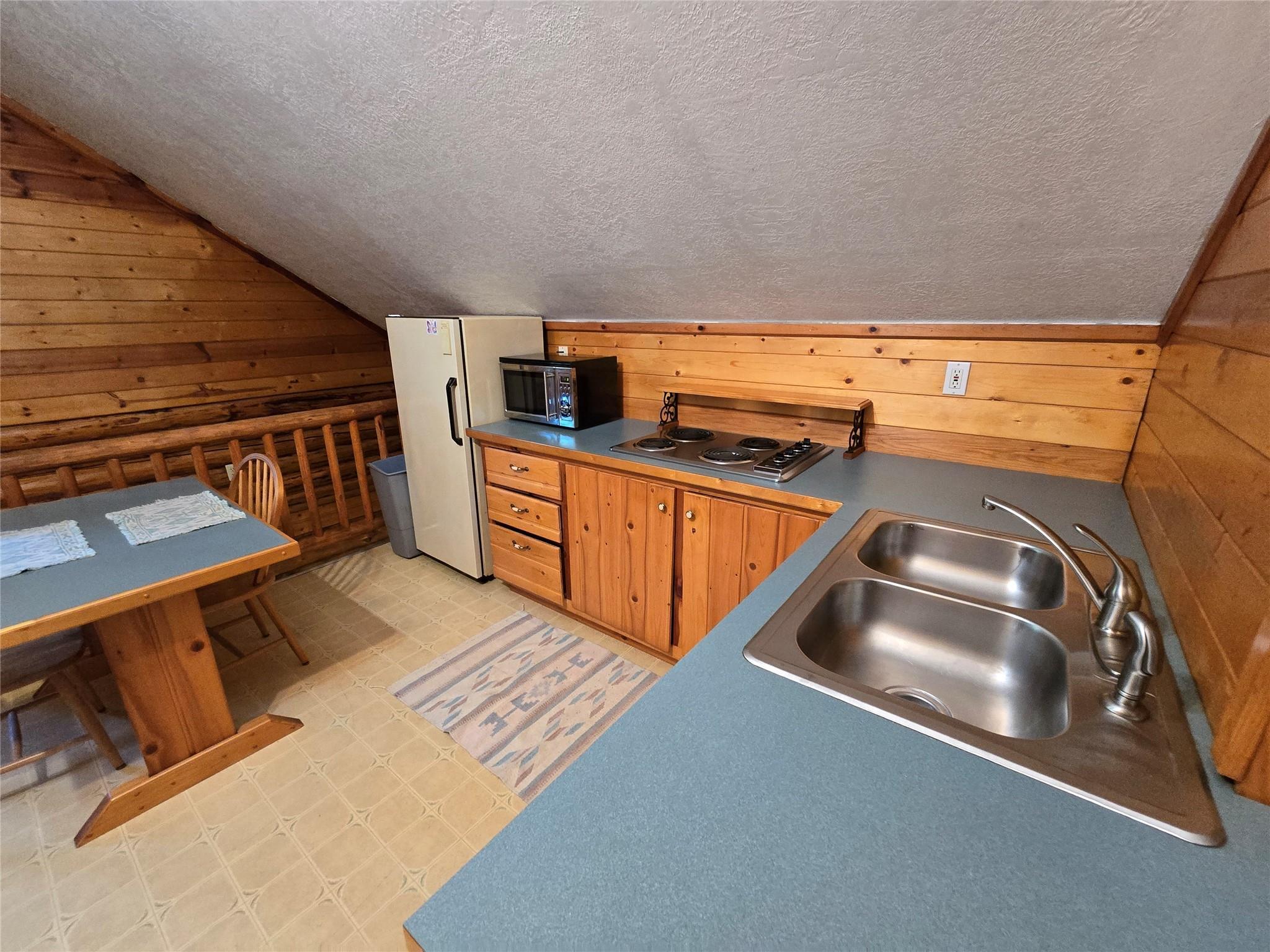 226 Powerline Way Property Photo 22