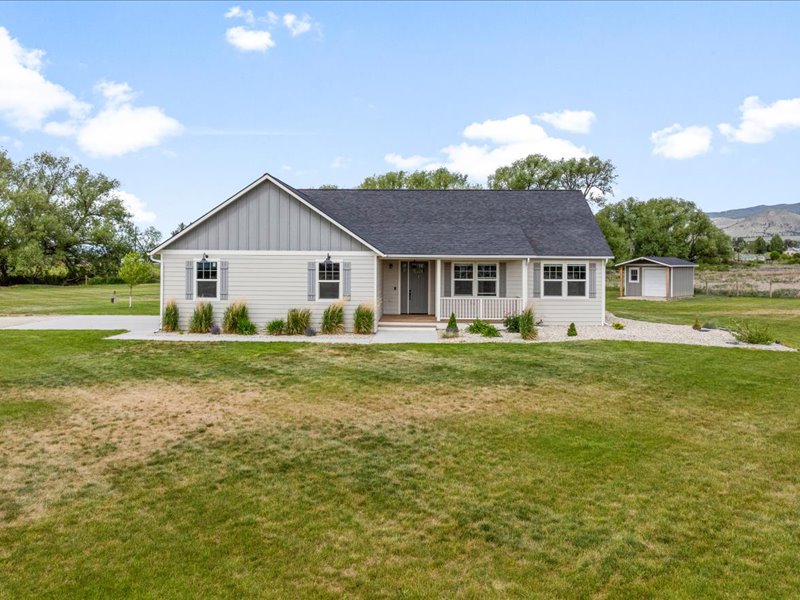 497 Brothers Way Property Photo 1