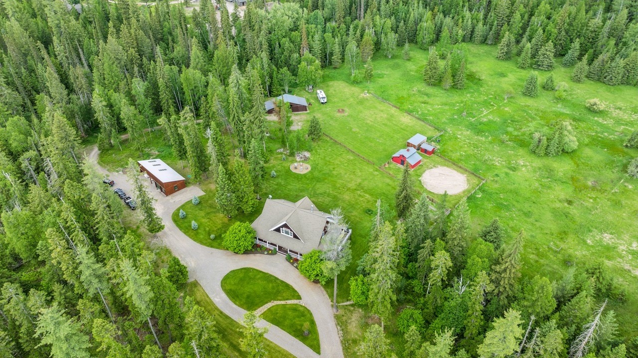 420 Little Creek Lane Property Photo 3