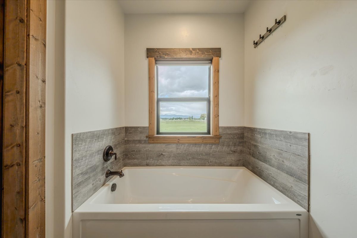 169 Brody Lane Property Photo 43