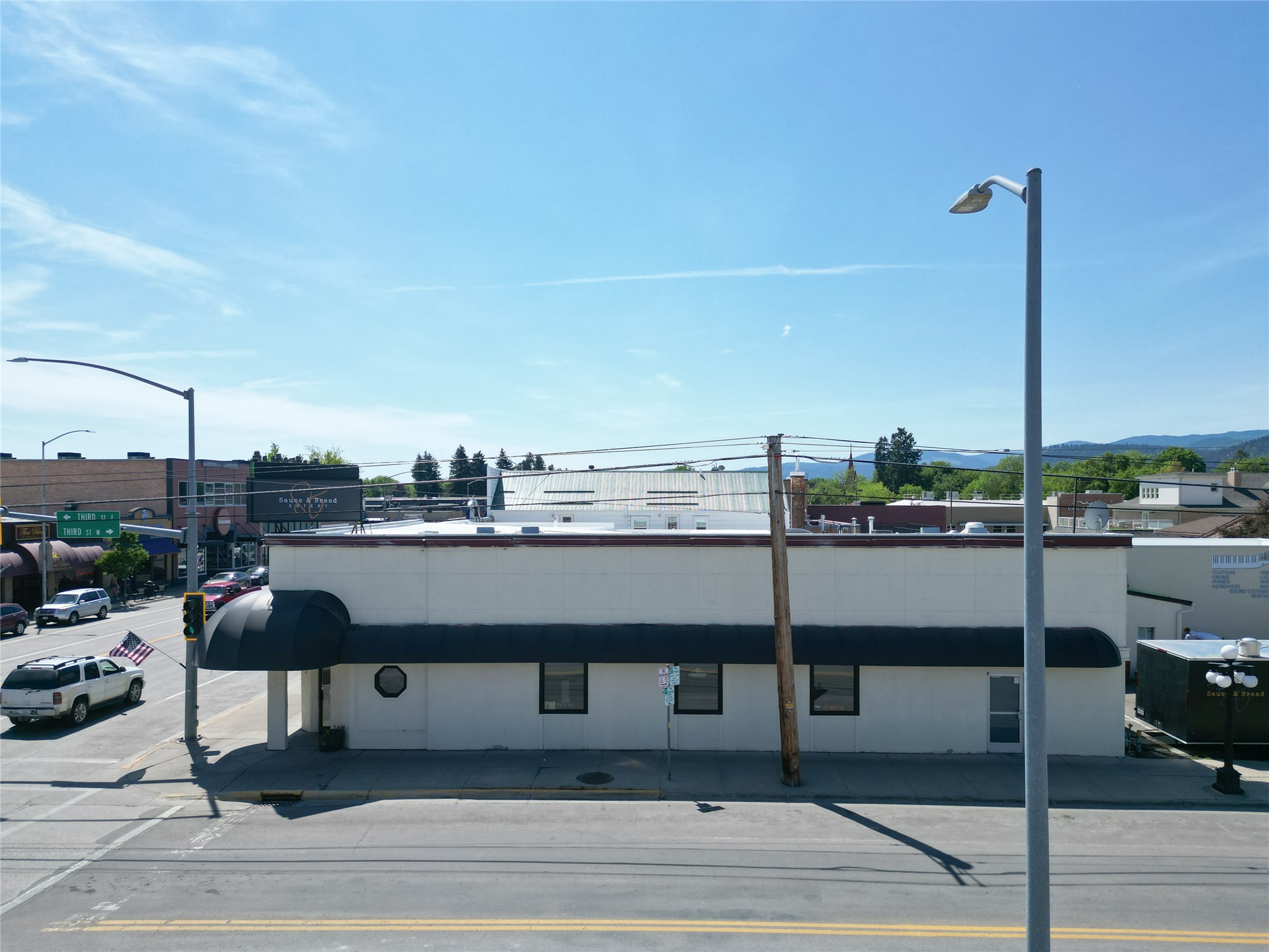 302 S Main Street Property Photo 5