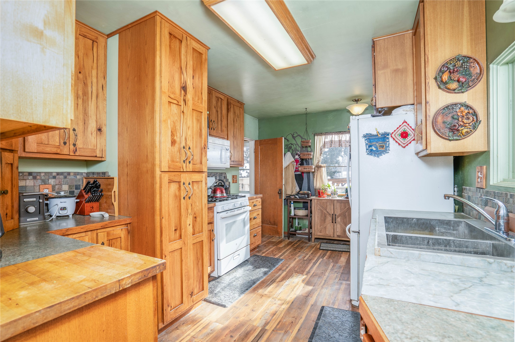 804 Broadway Street Property Photo 19